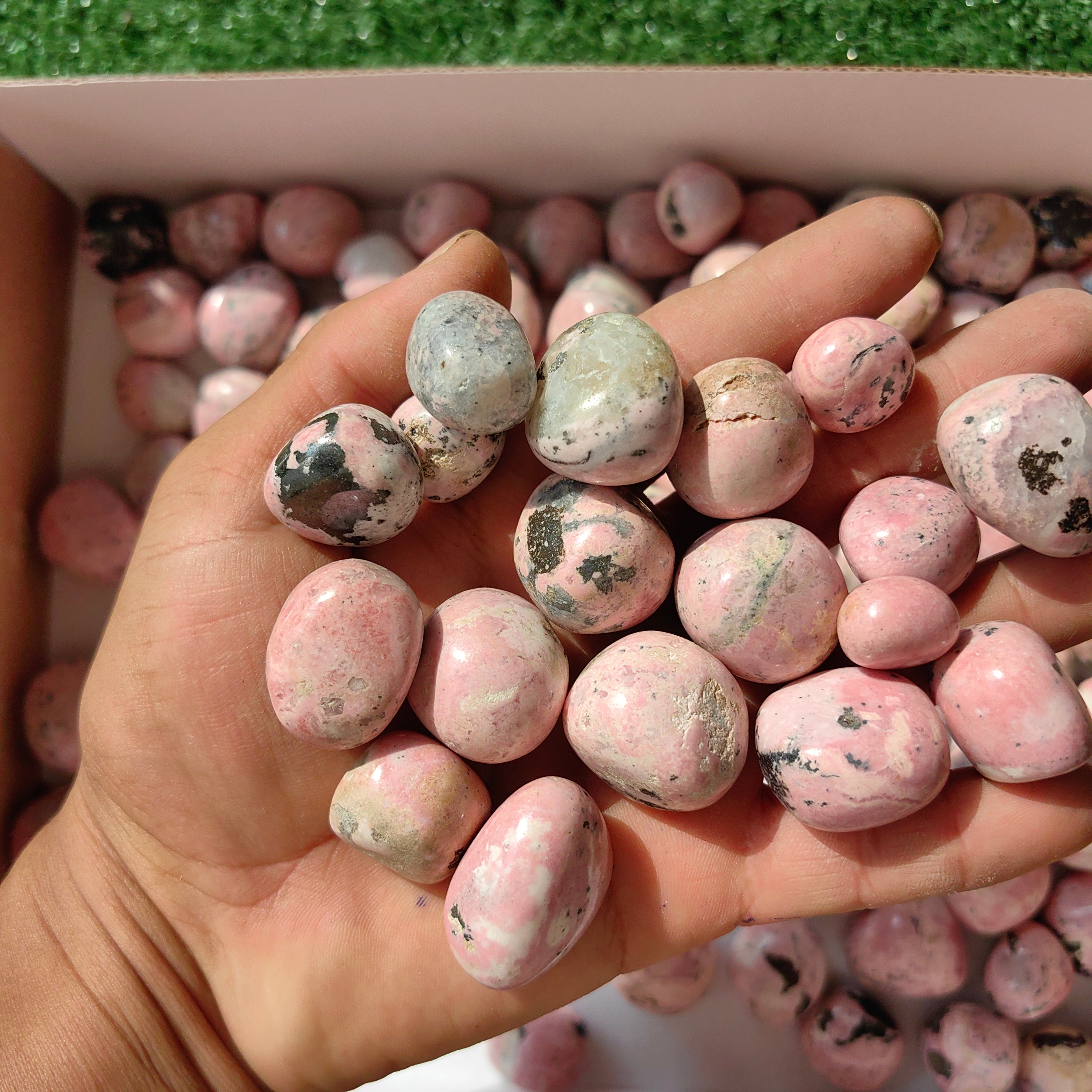 2 kg tumbled rhodonite