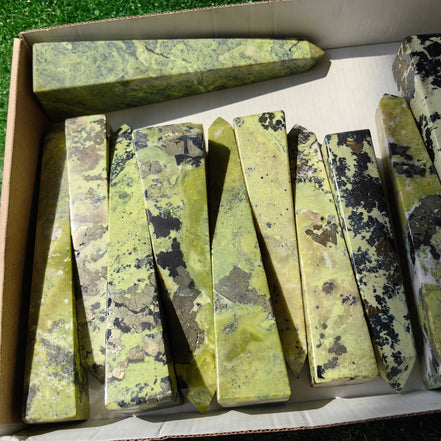 12 pc green serpentine towers