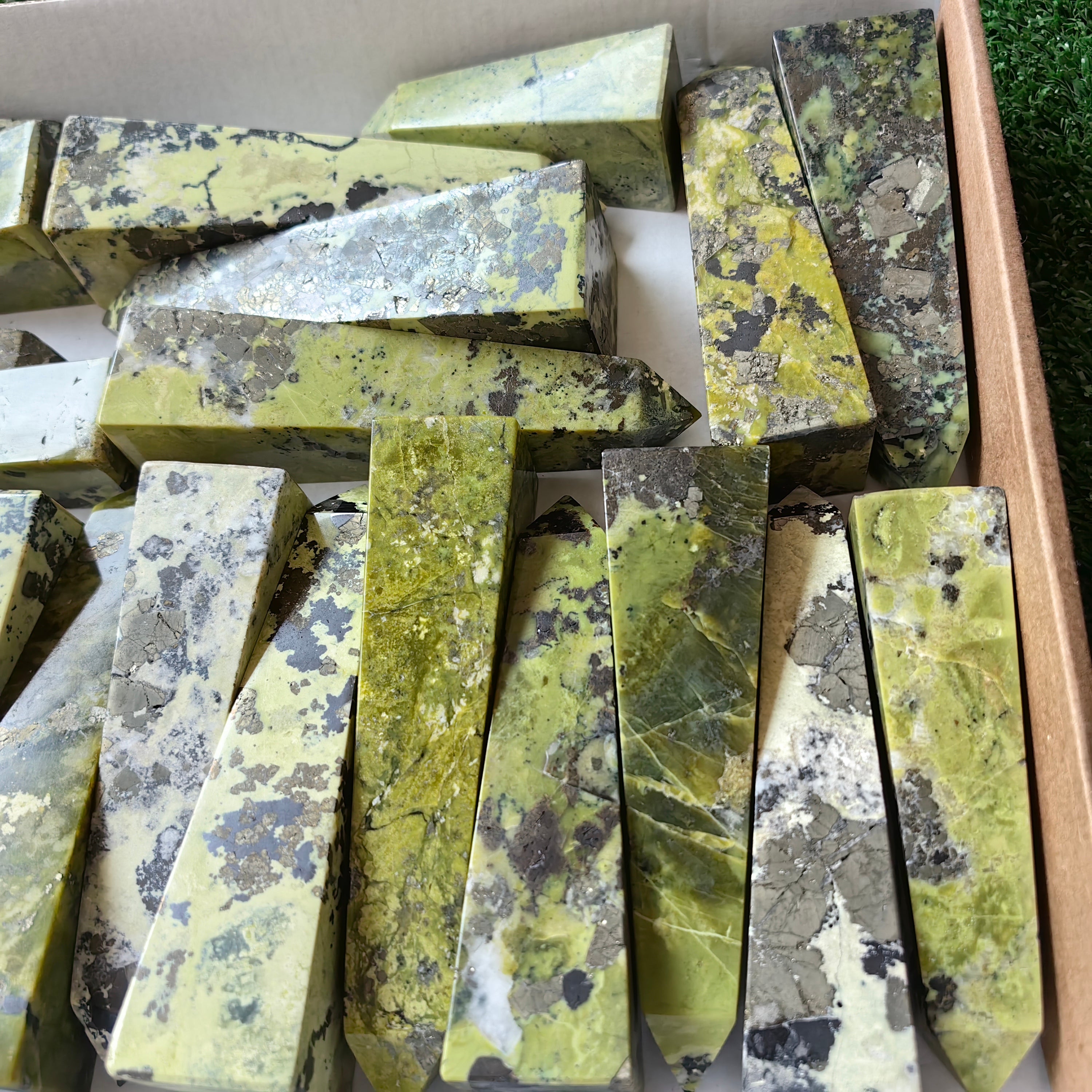 23 pc green serpentine towers