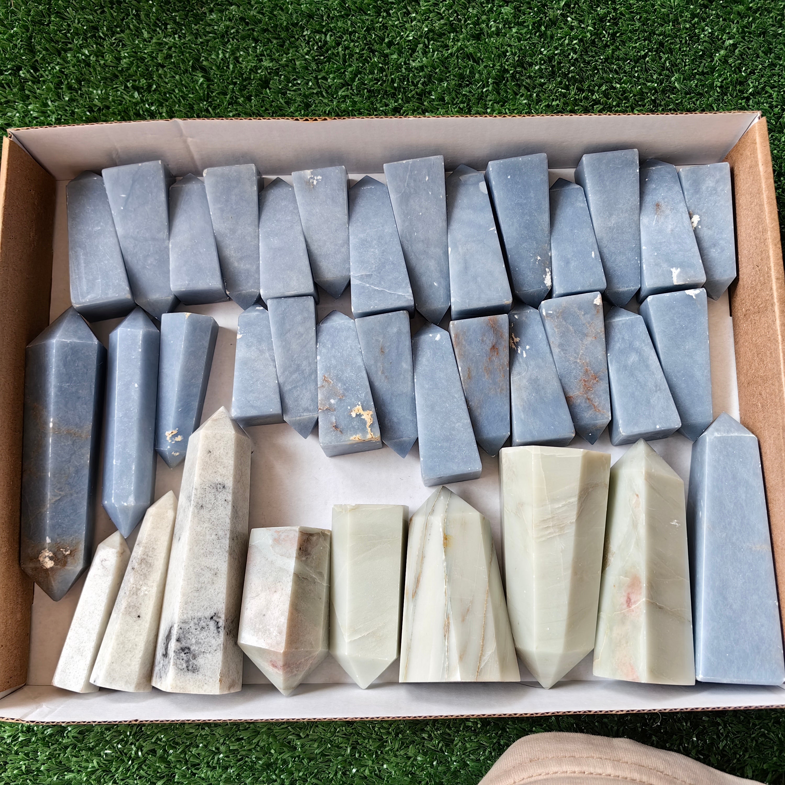 36 pc white onix & blue angelite towers