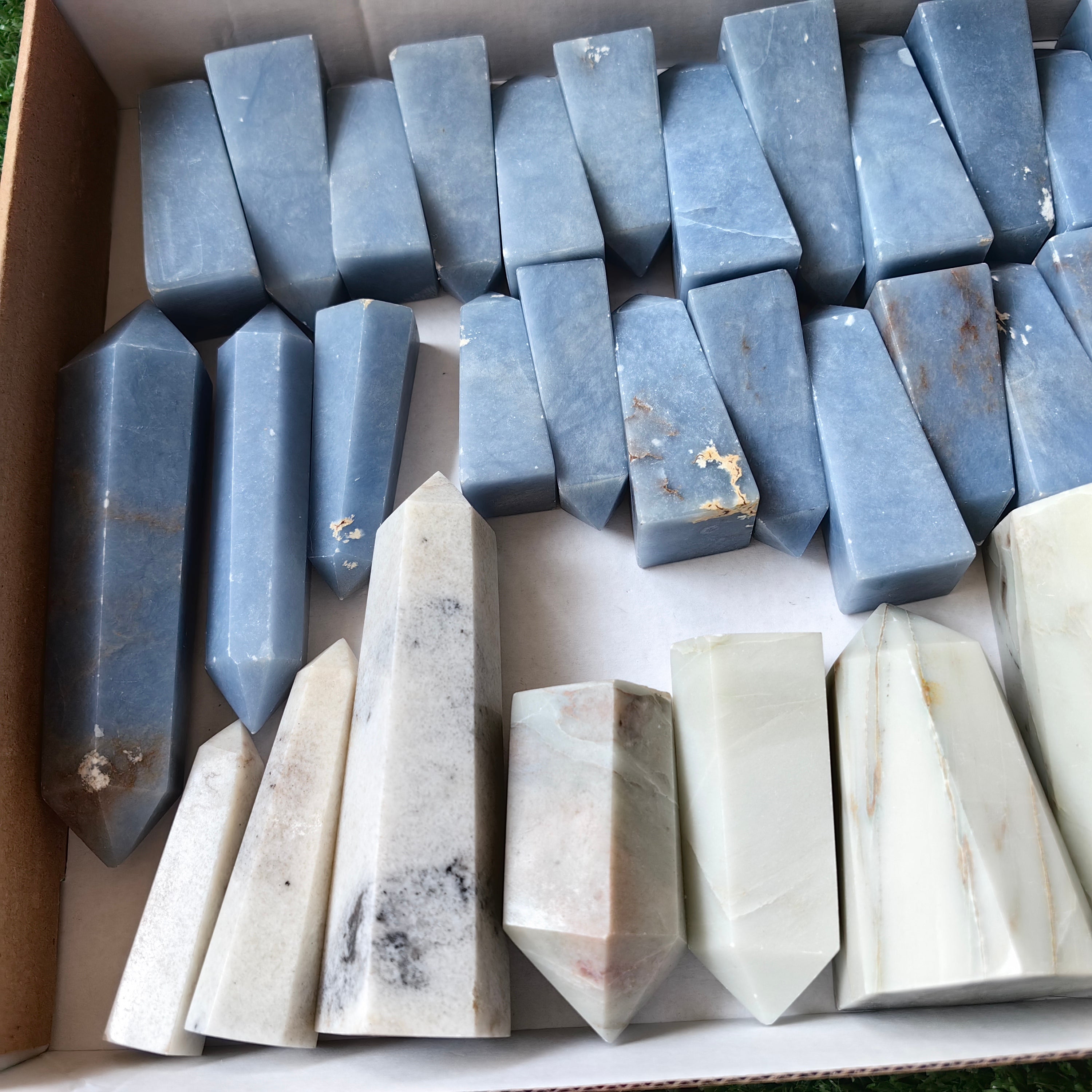 36 pc white onix & blue angelite towers
