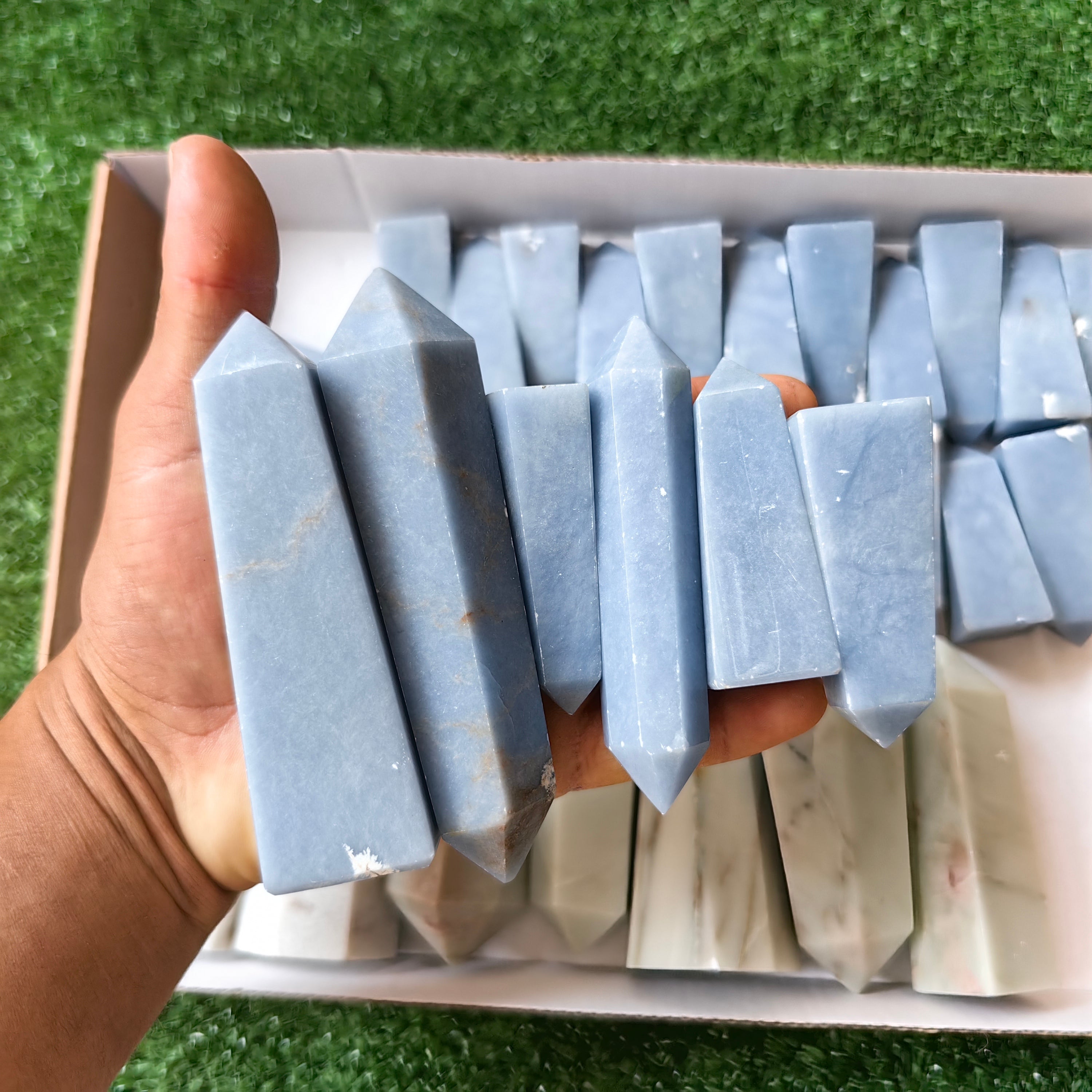 36 pc white onix & blue angelite towers
