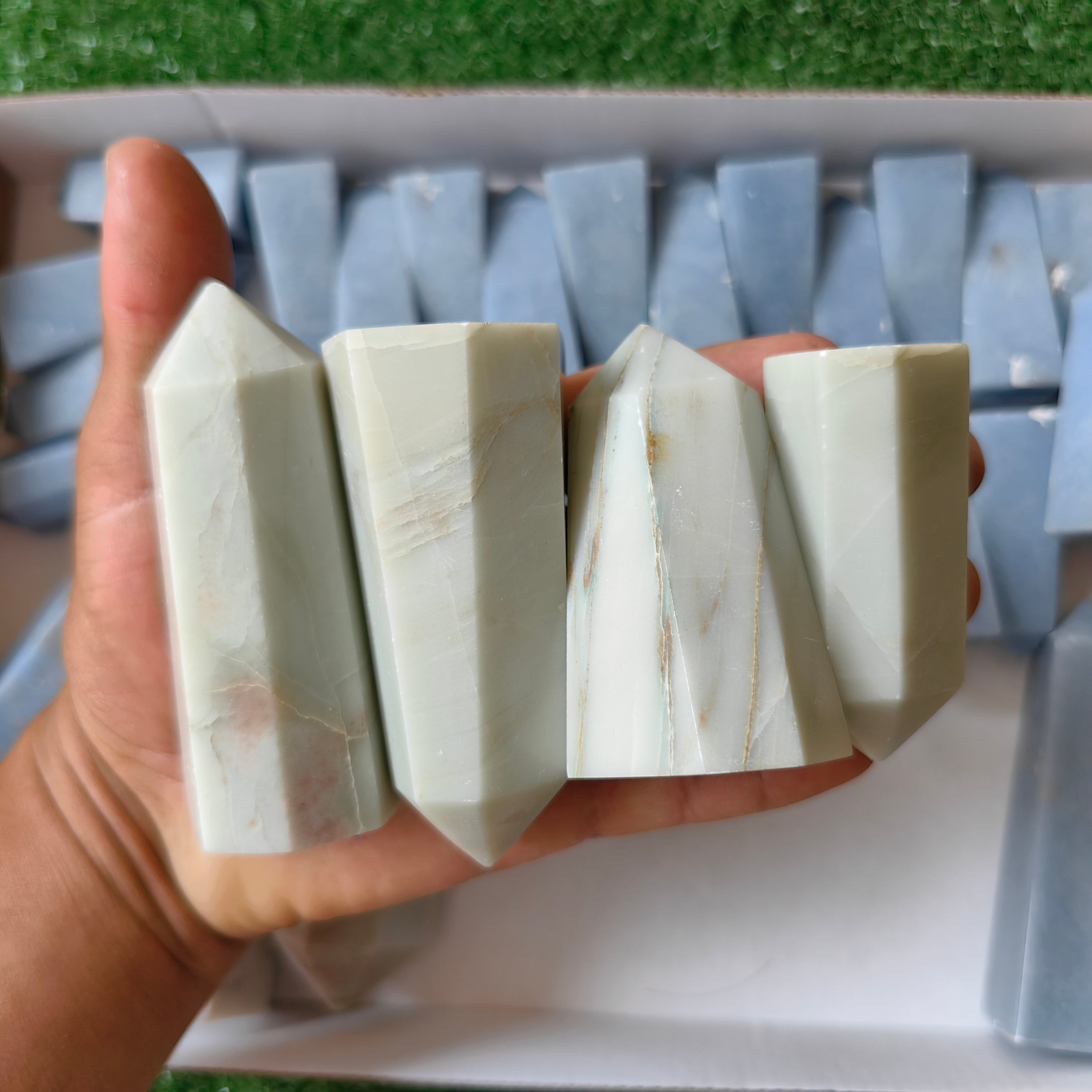 36 pc white onix & blue angelite towers