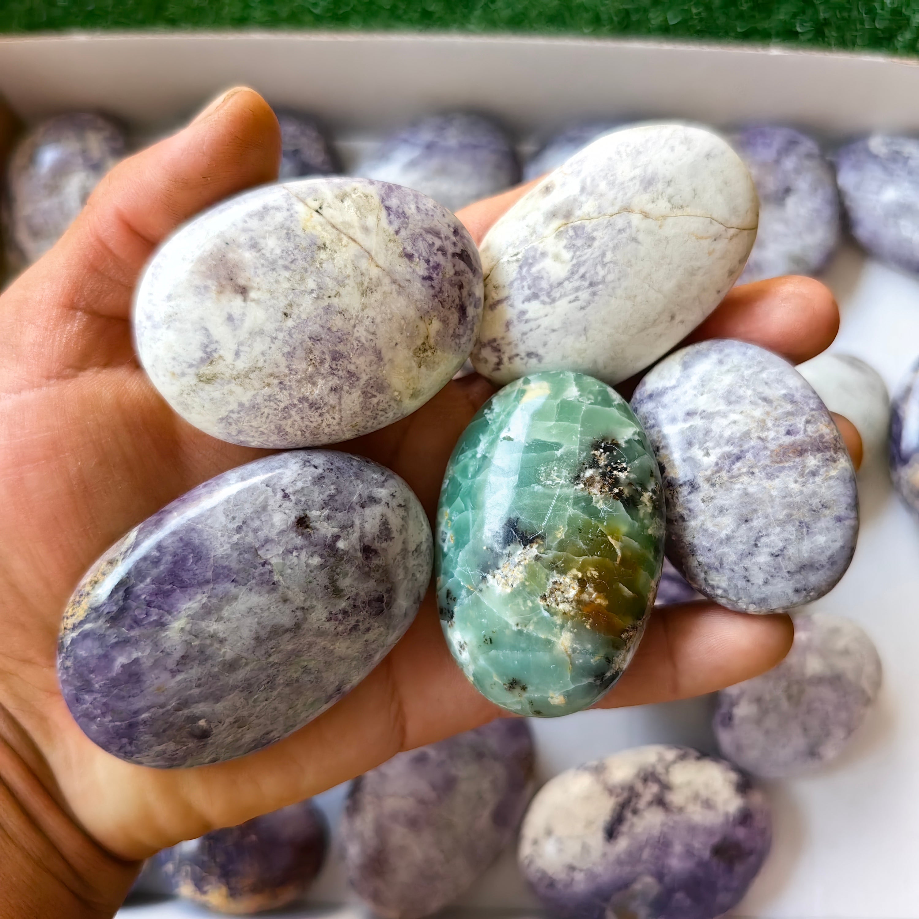 28 pc bolivianite palms