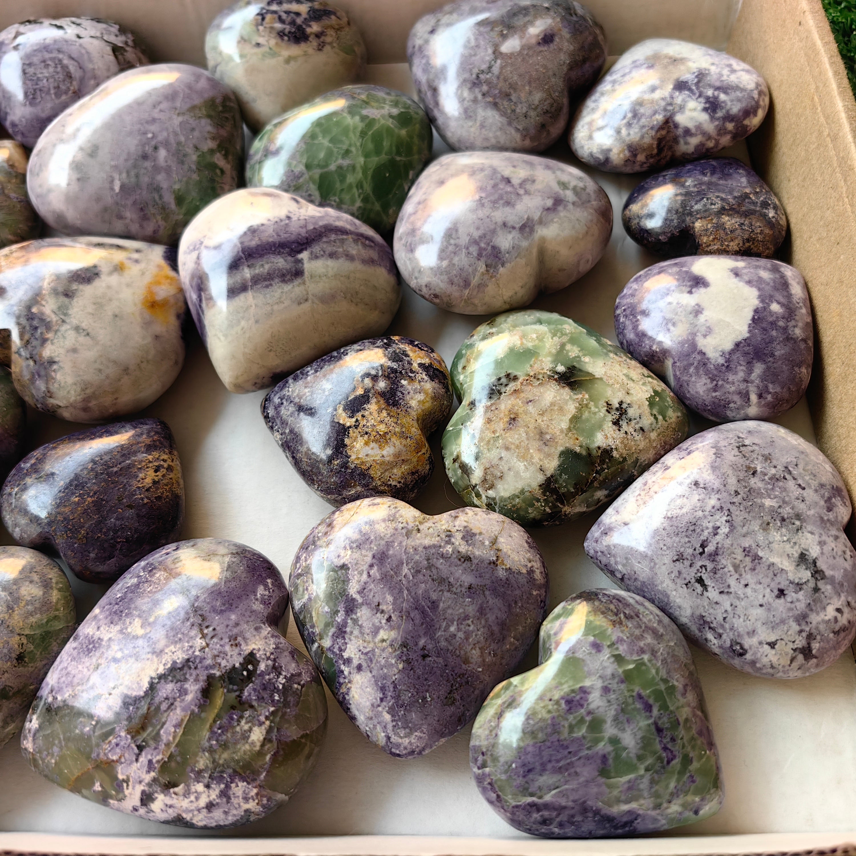 29 pc bolivianite hearts & palms