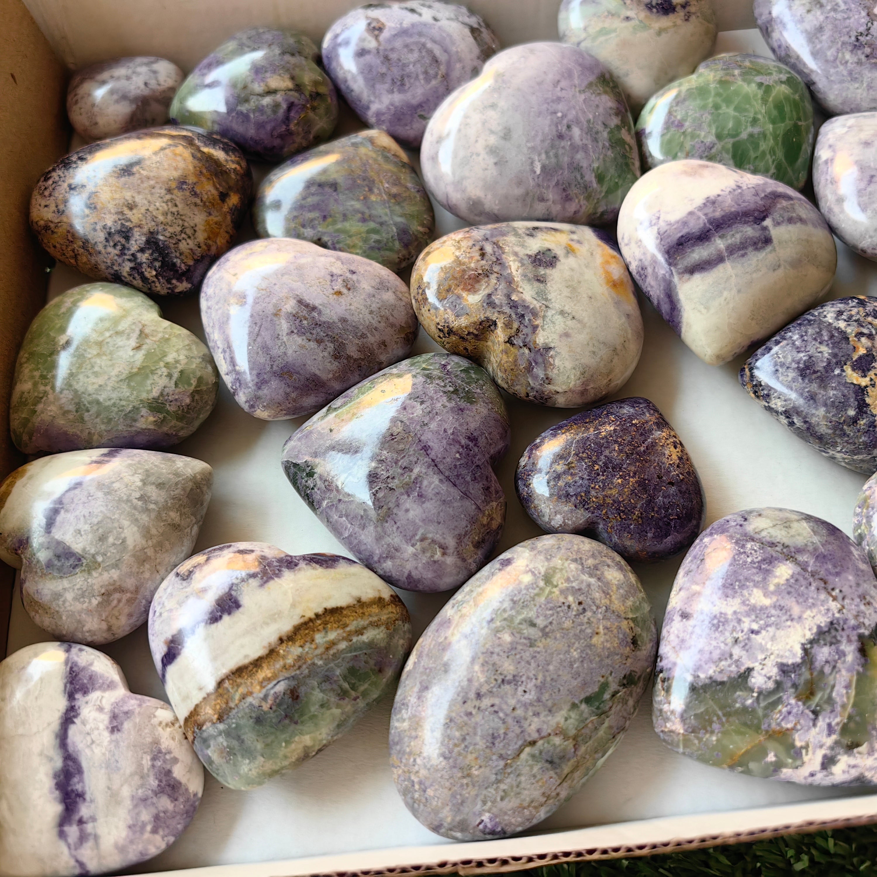 29 pc bolivianite hearts & palms