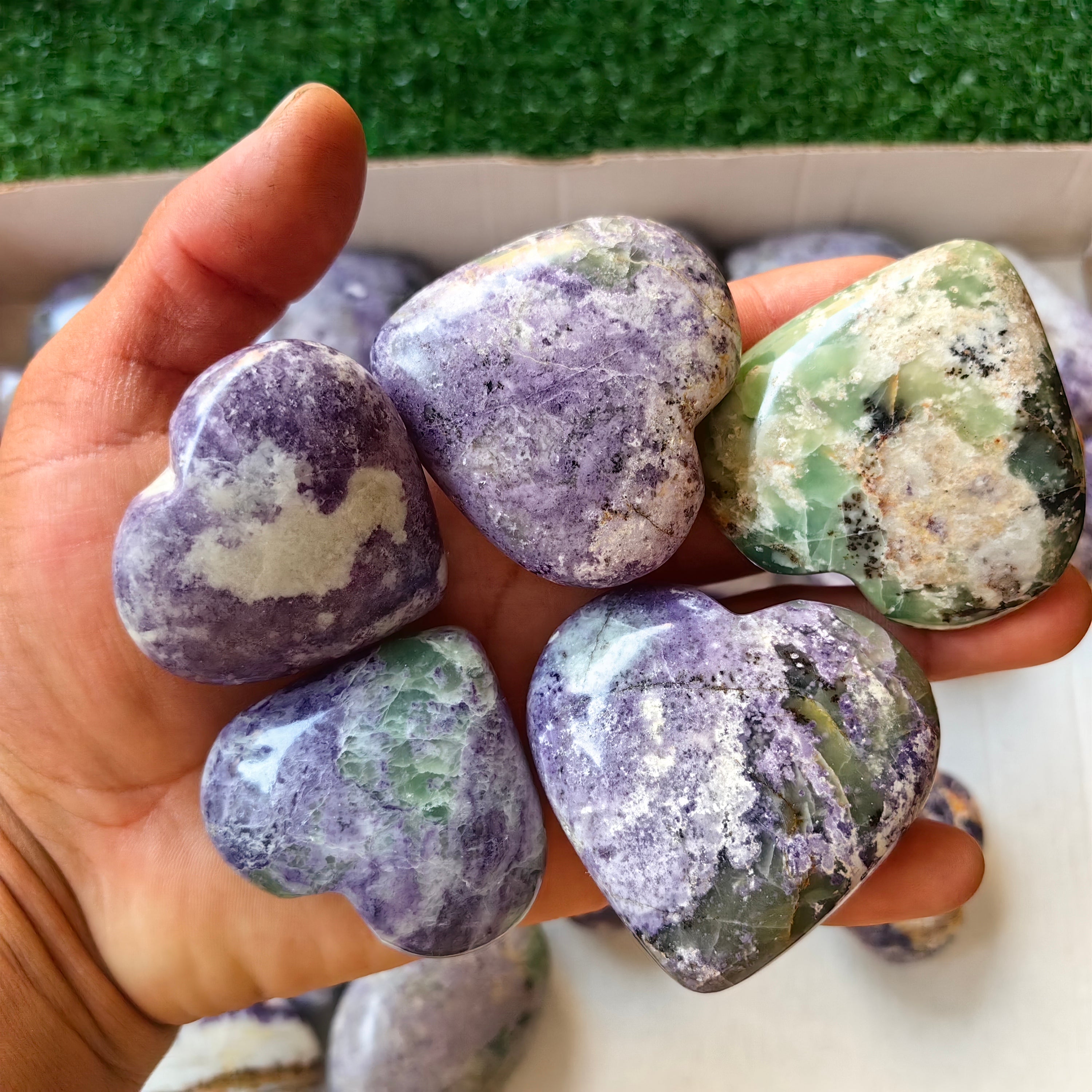 29 pc bolivianite hearts & palms