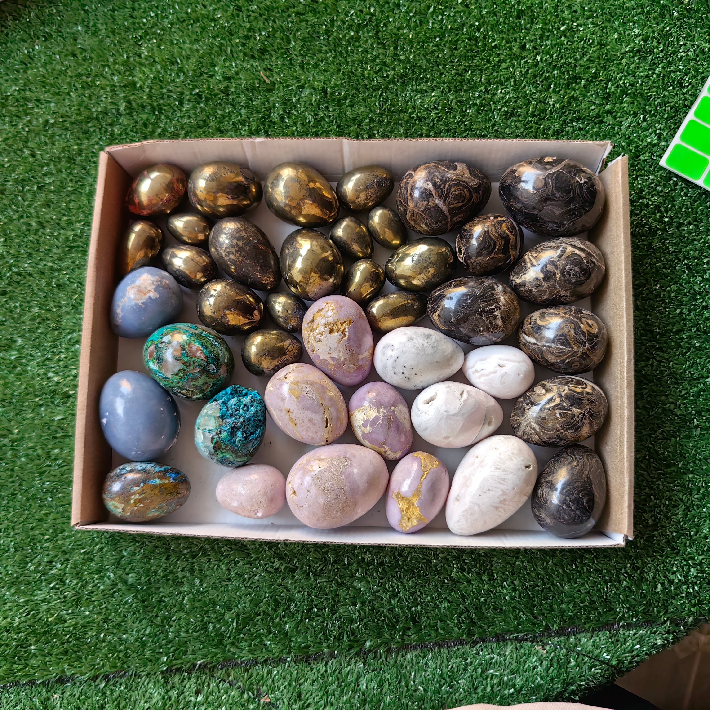 40 pc mixted eggs chalcopyrite, mangano, stramatolite, phosphosiderite, angelite & chrysocolla