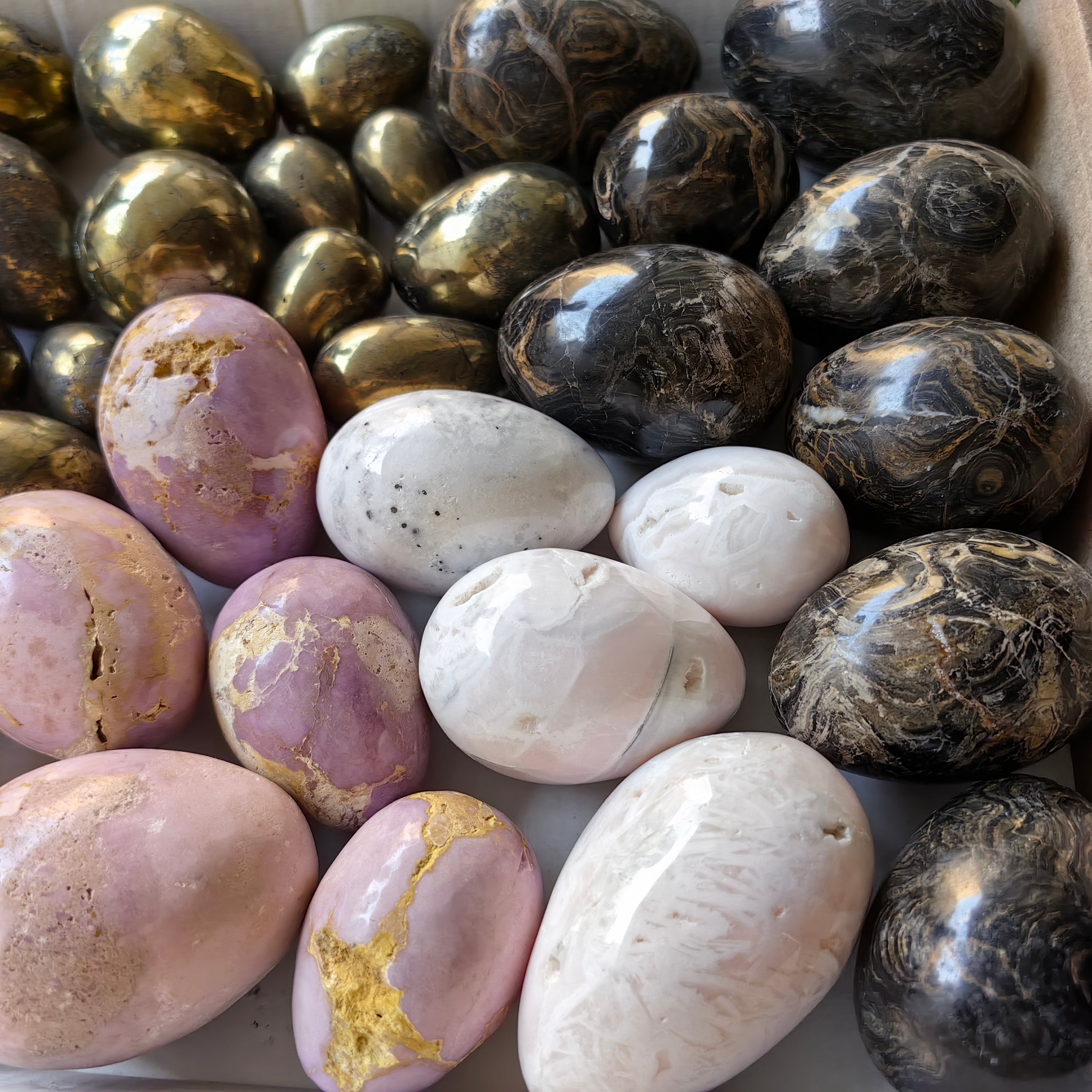 40 pc mixted eggs chalcopyrite, mangano, stramatolite, phosphosiderite, angelite & chrysocolla