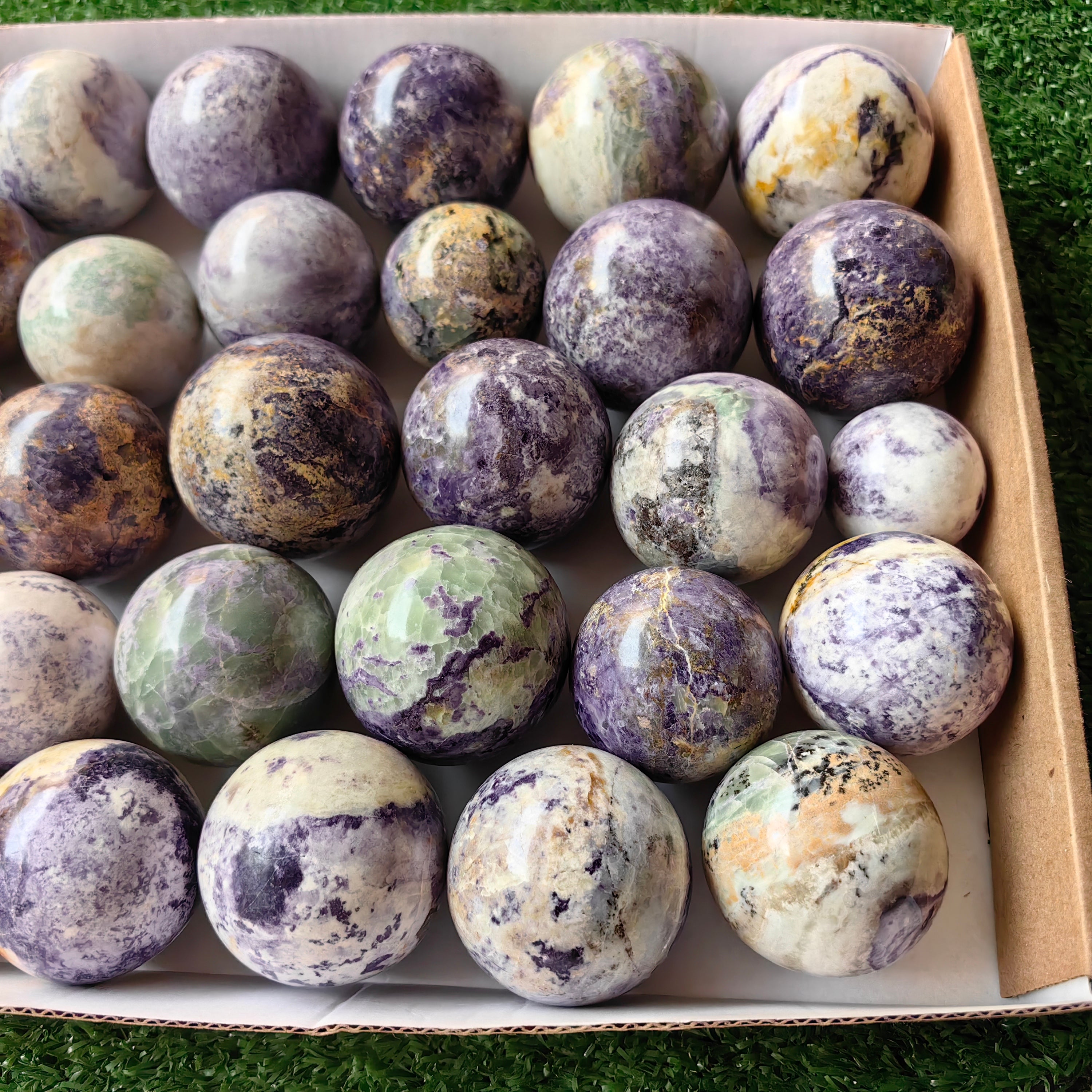 32 pc bolivianite spheres