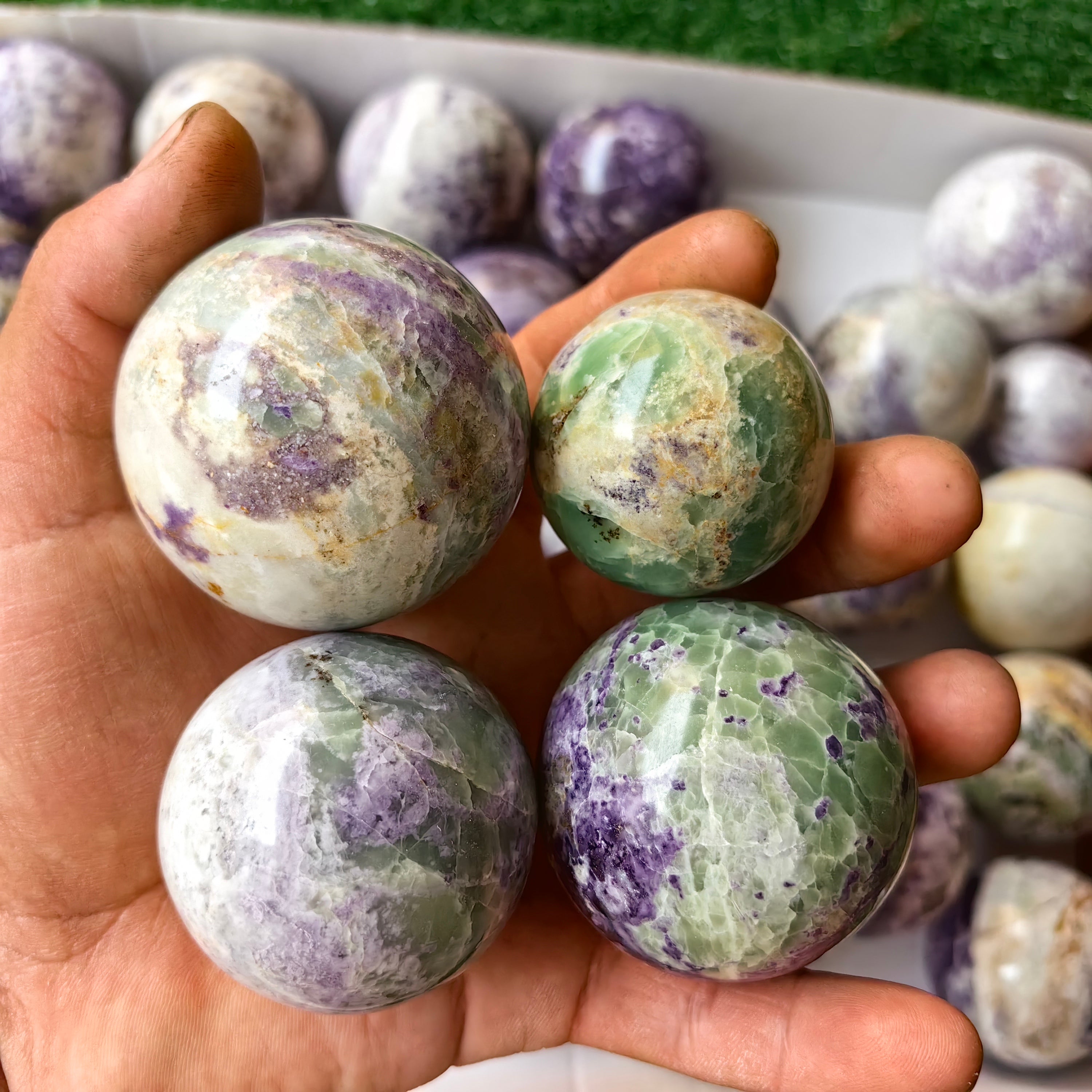 32 pc bolivianite spheres