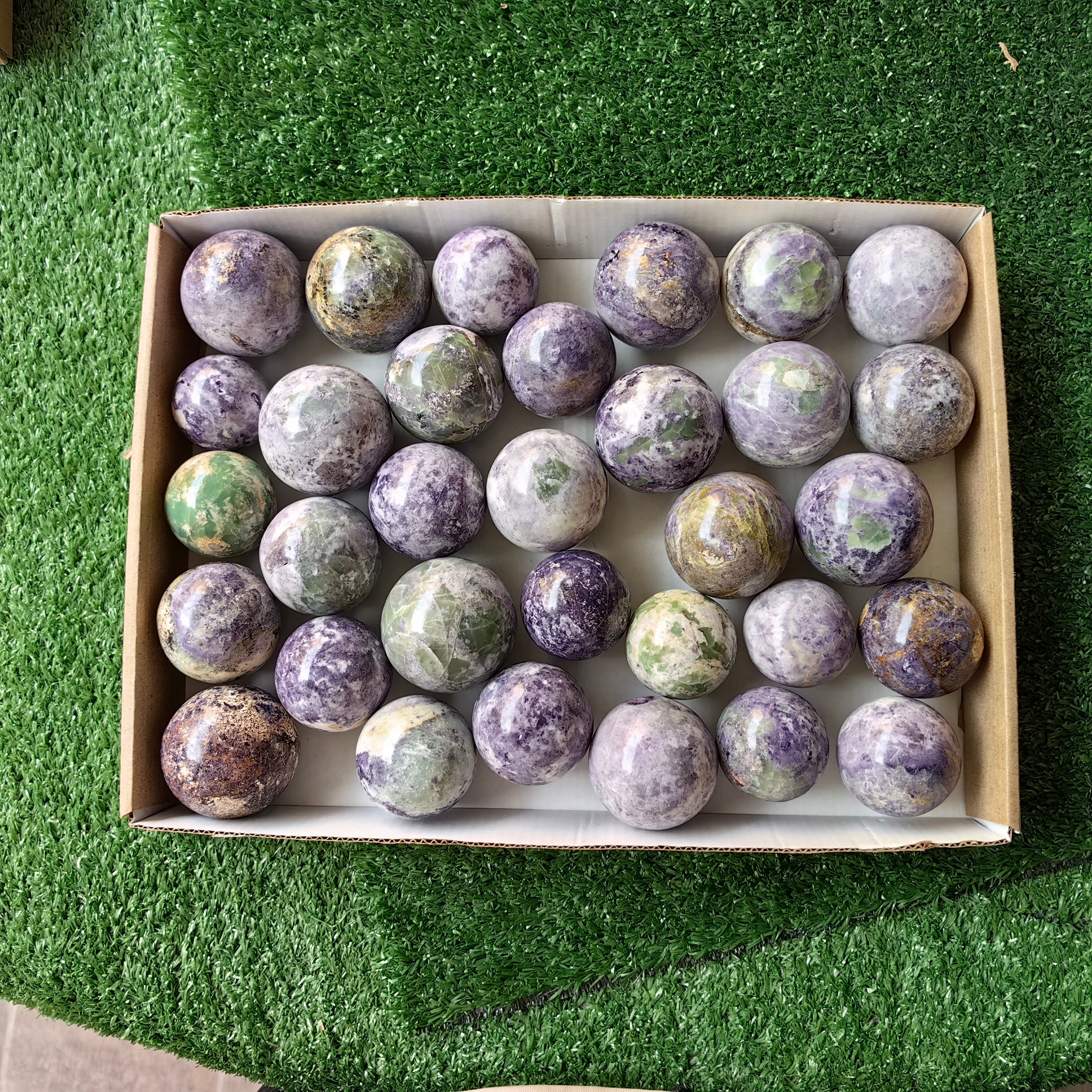 32 pc bolivianite spheres