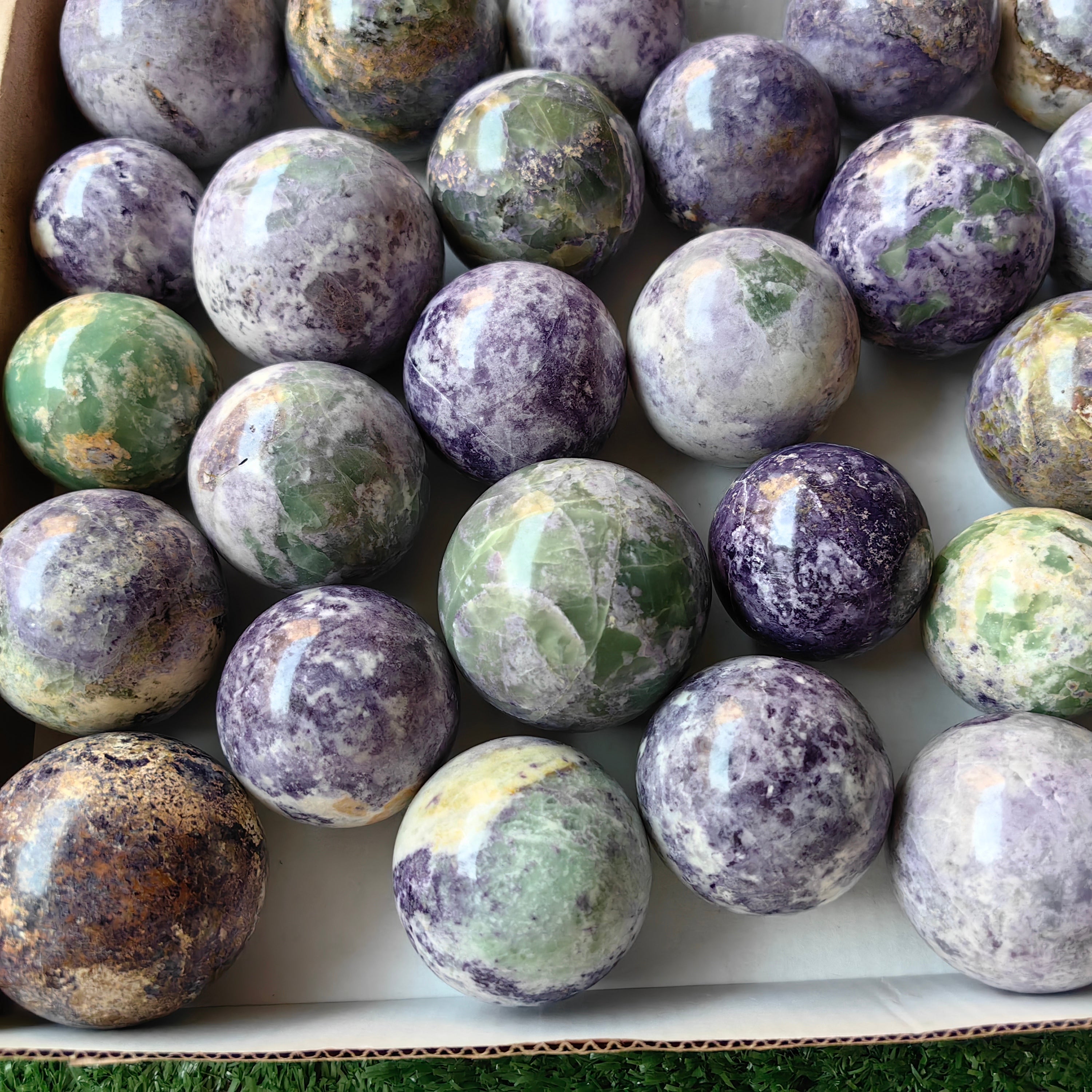 32 pc bolivianite spheres