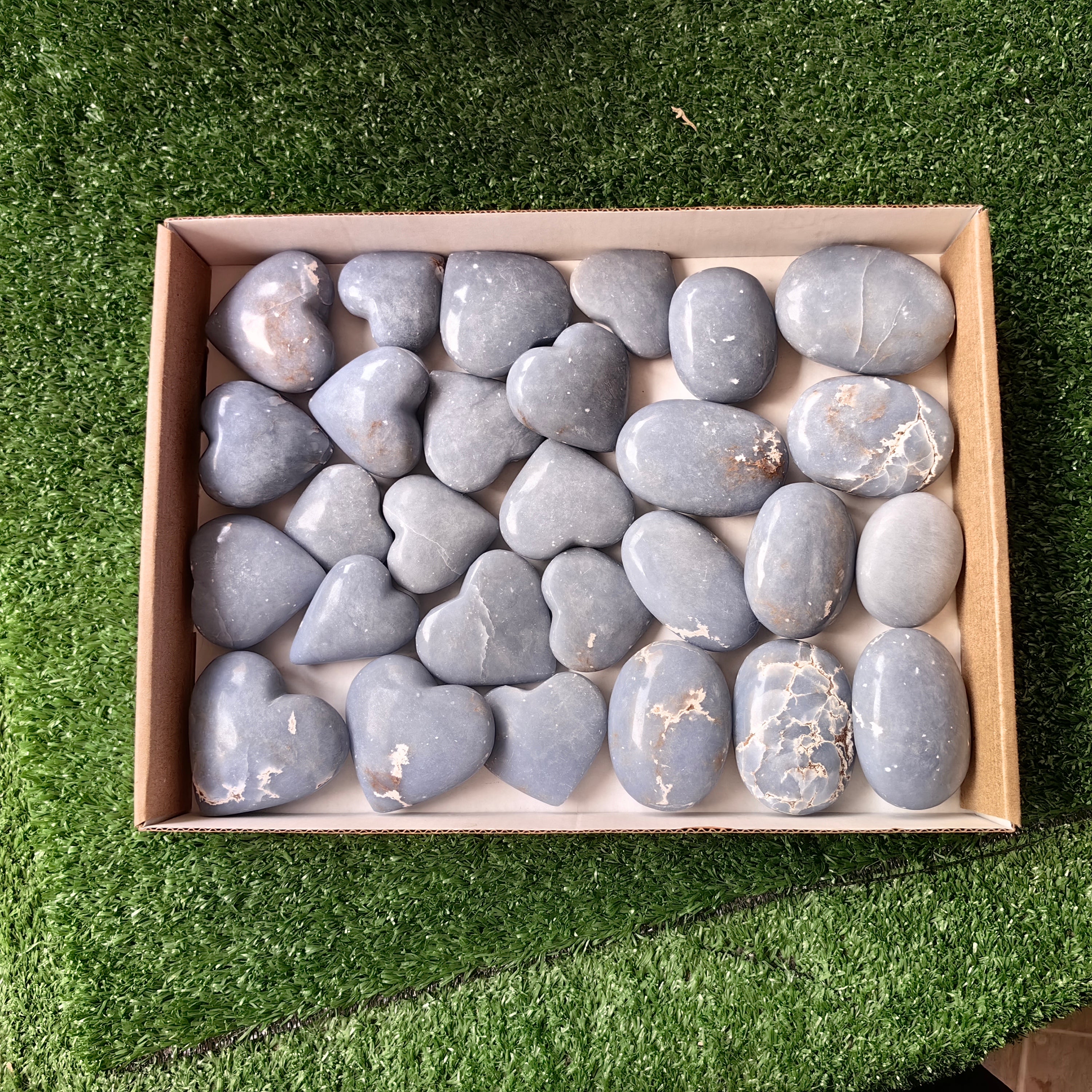 28 pc blue angelite palms & hearts