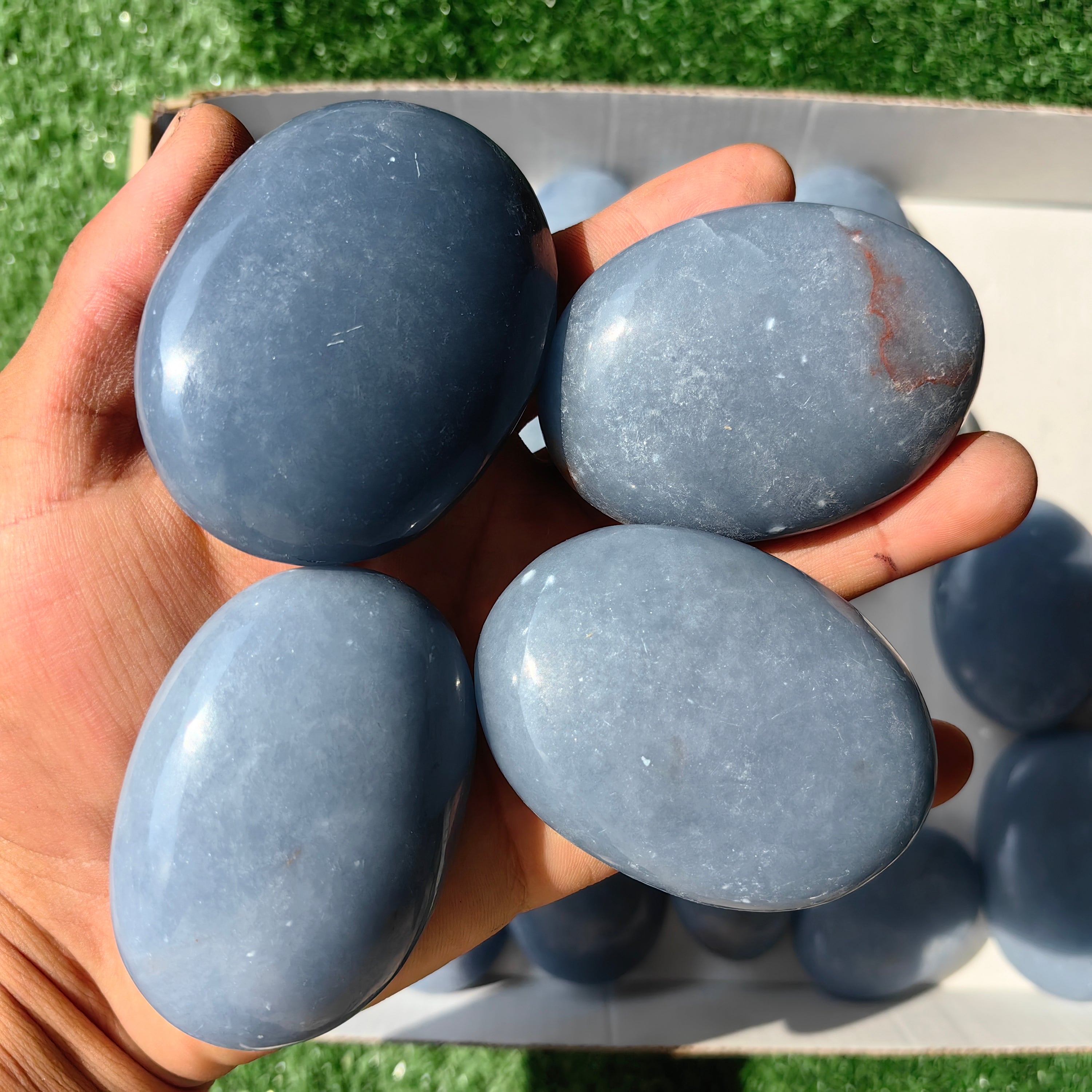28 pc blue angelite palms