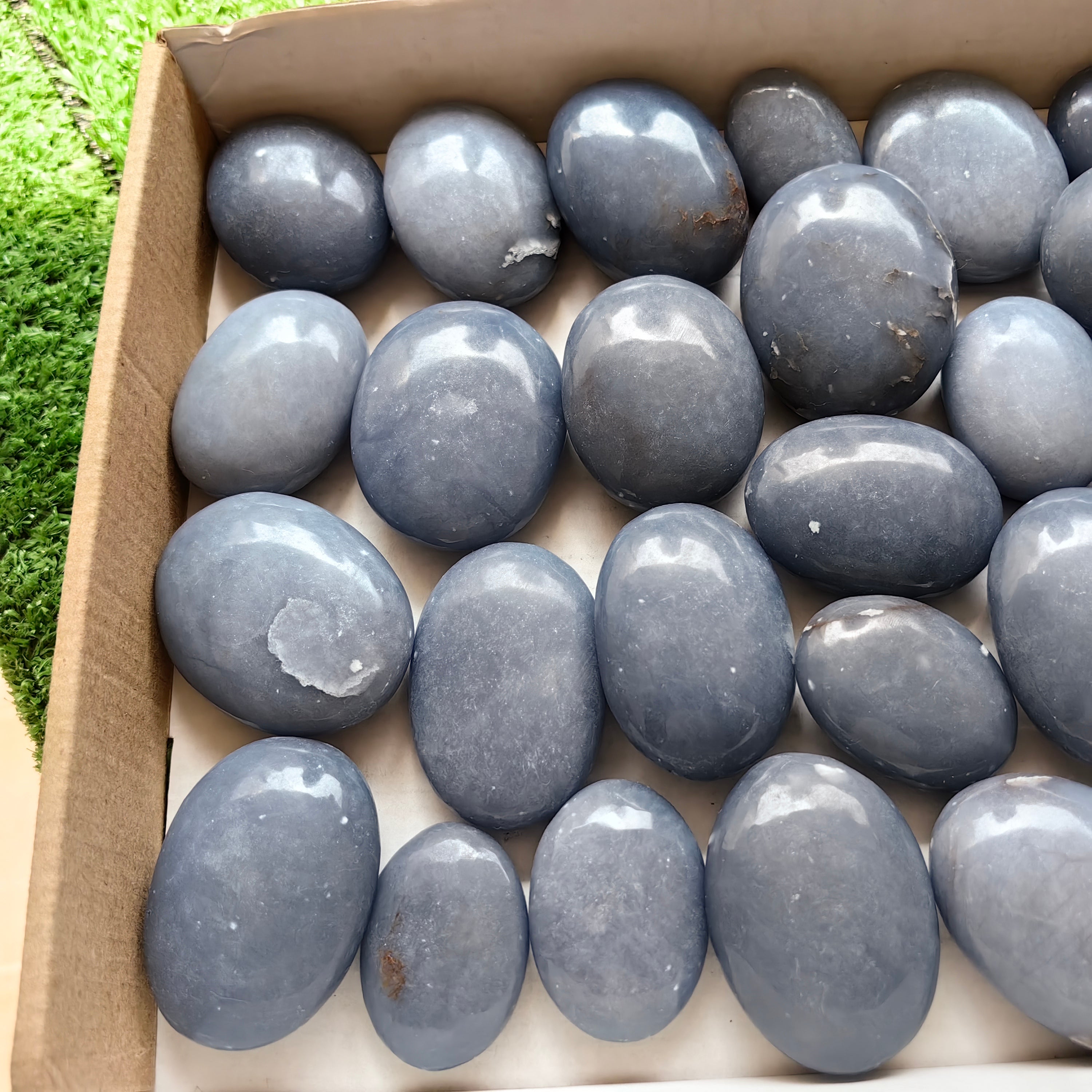 30 pc blue angelite palms
