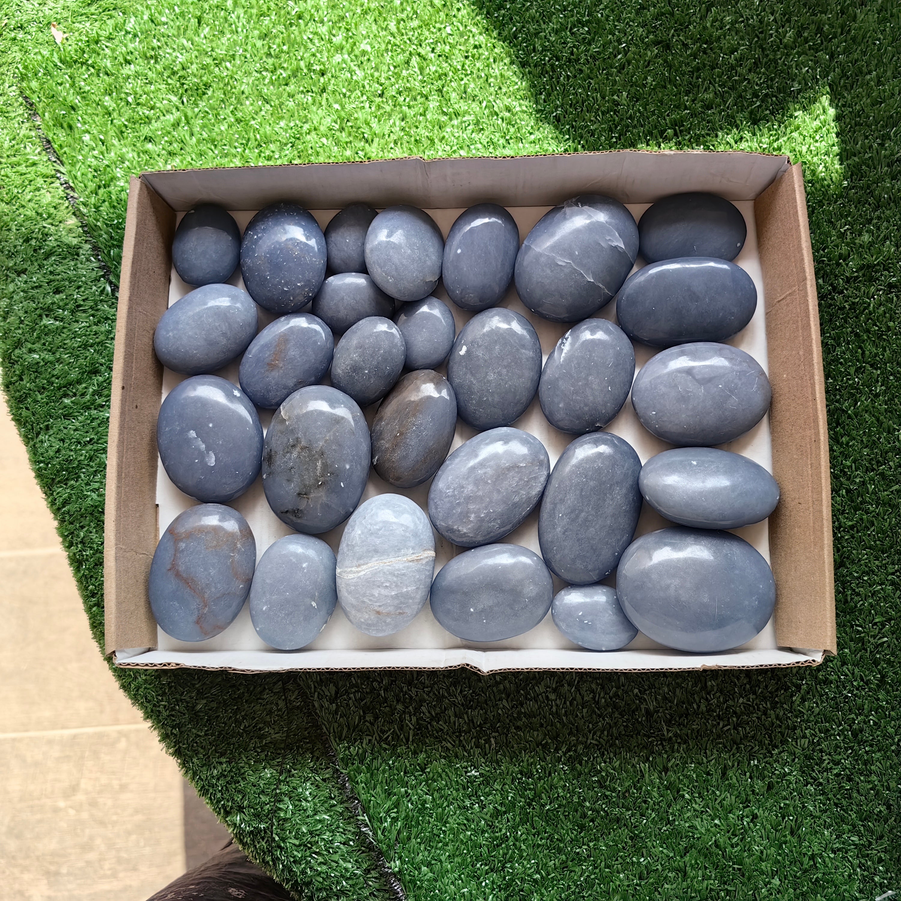 28 pc blue angelite palms