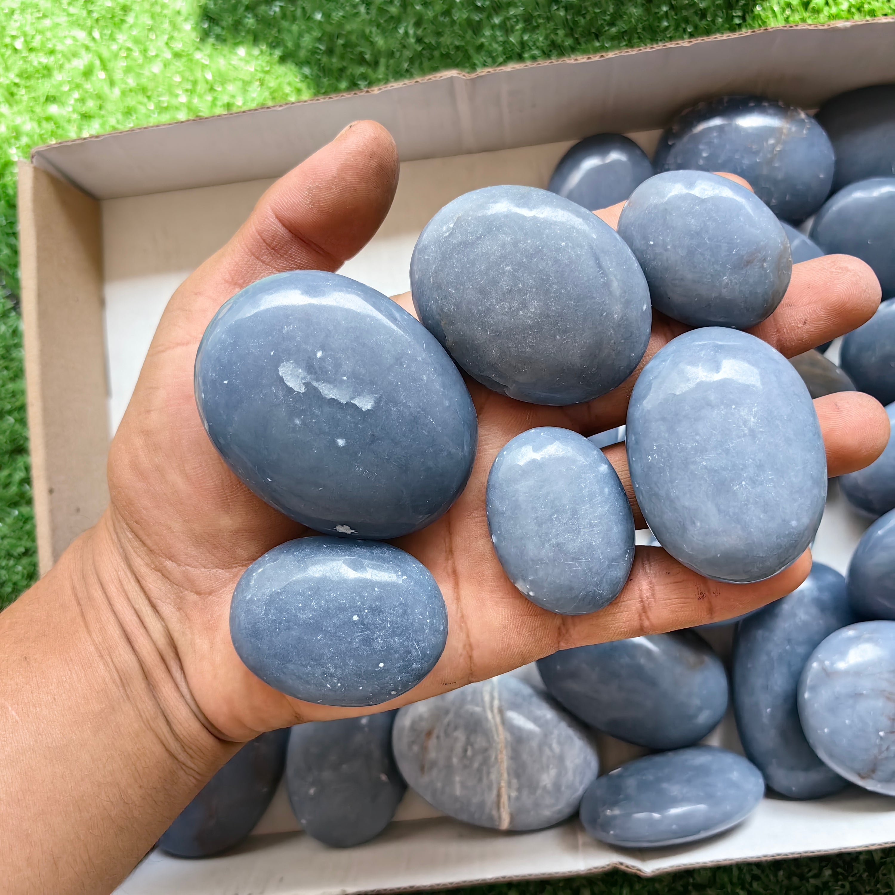 28 pc blue angelite palms