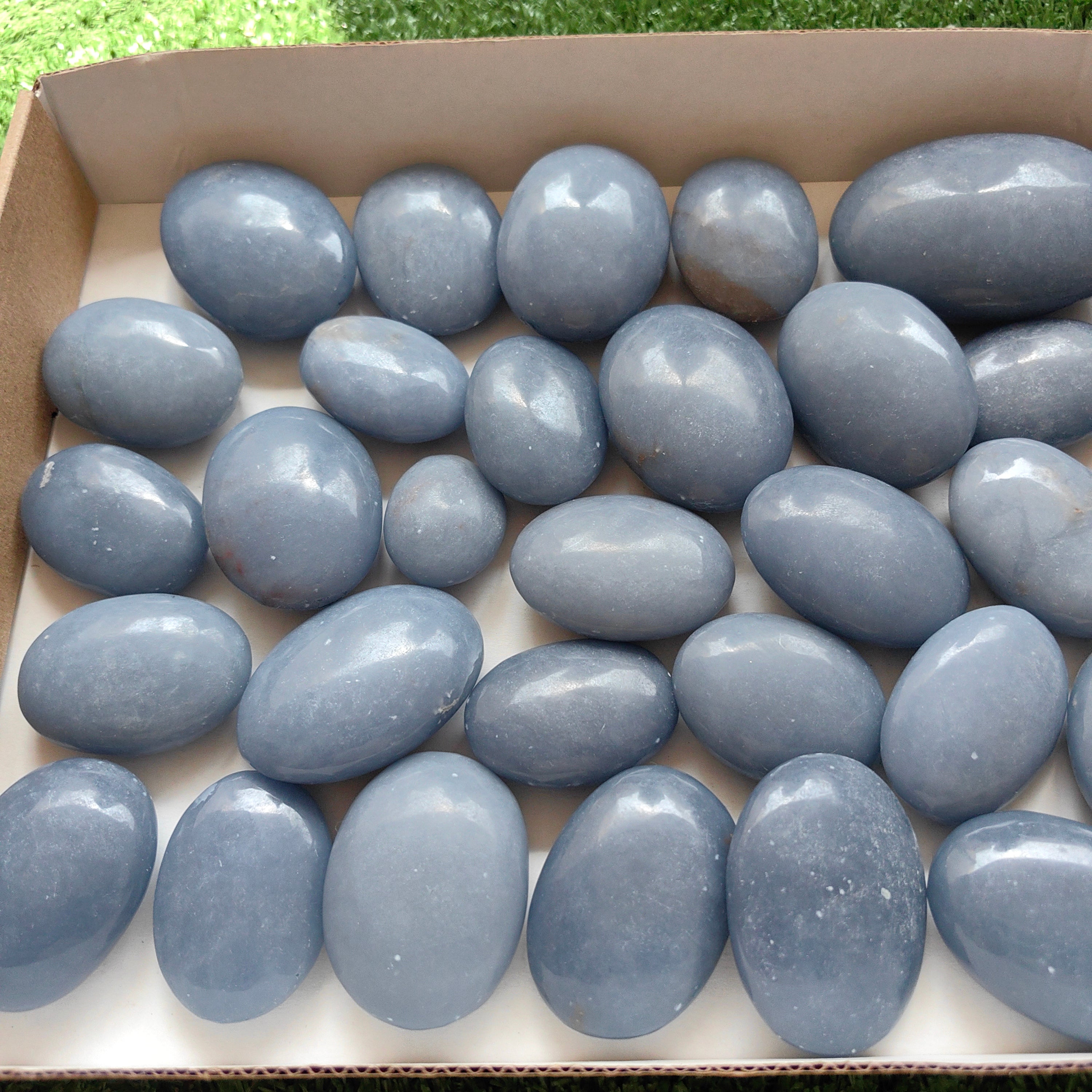 34 pc blue angelite palms