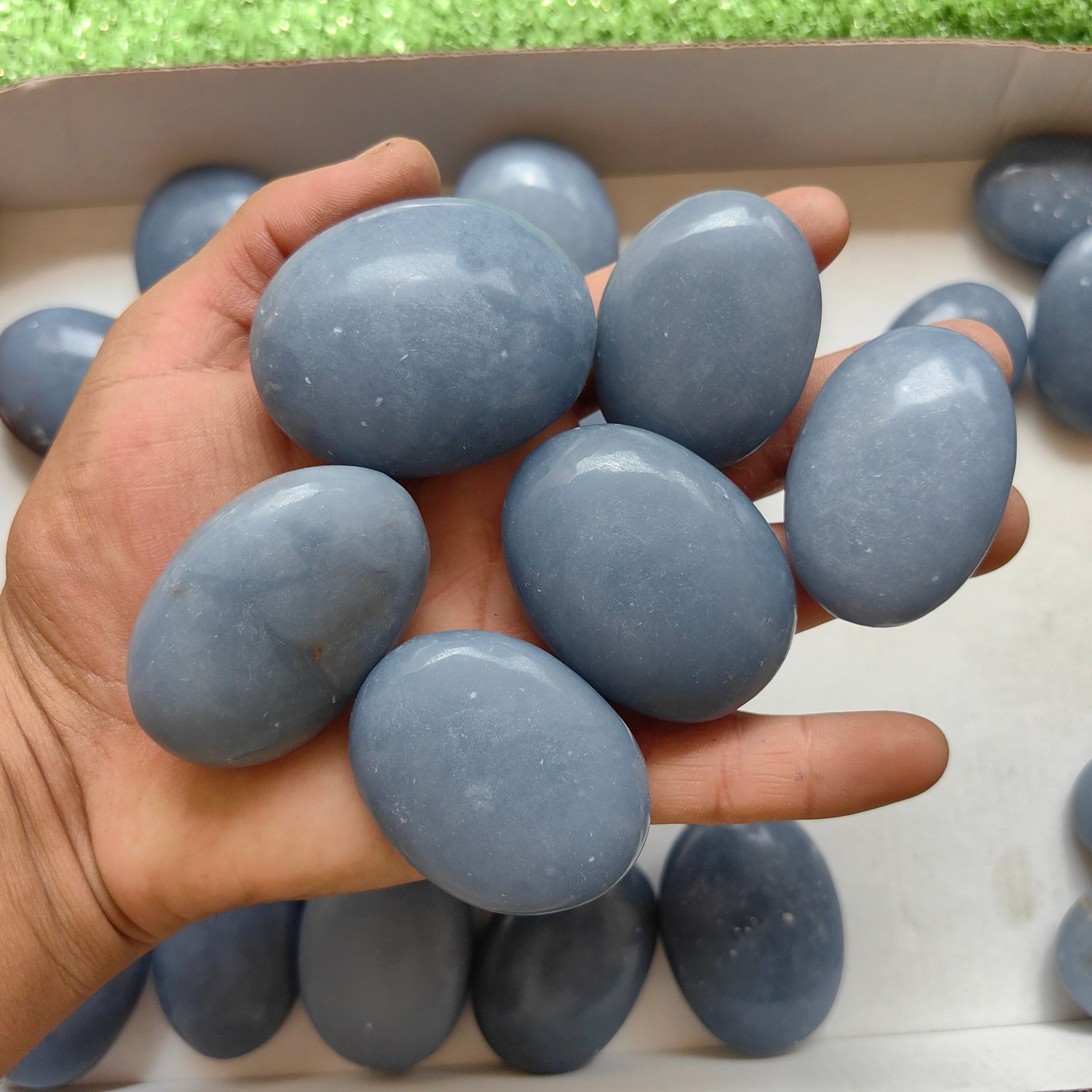34 pc blue angelite palms