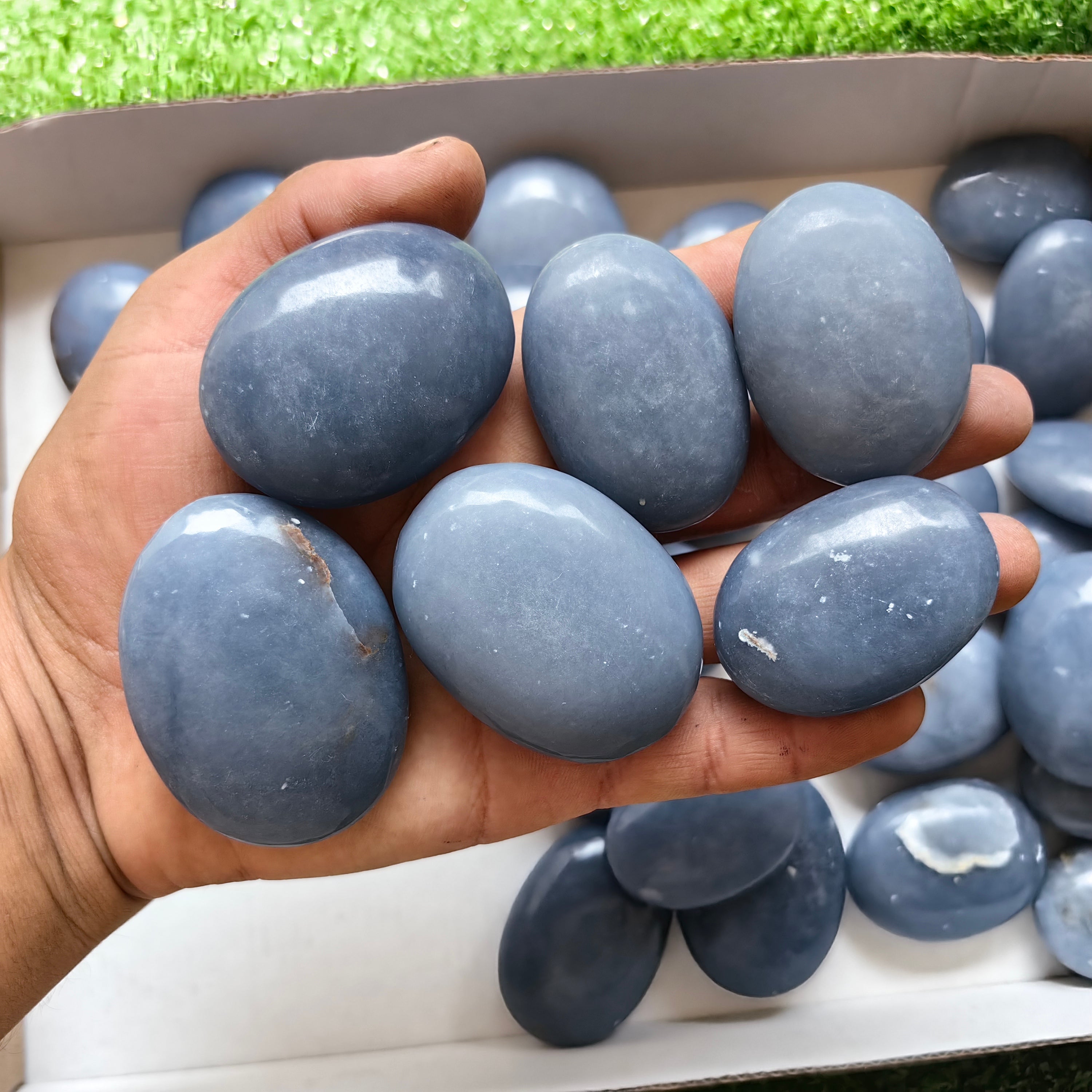 34 pc blue angelite palms