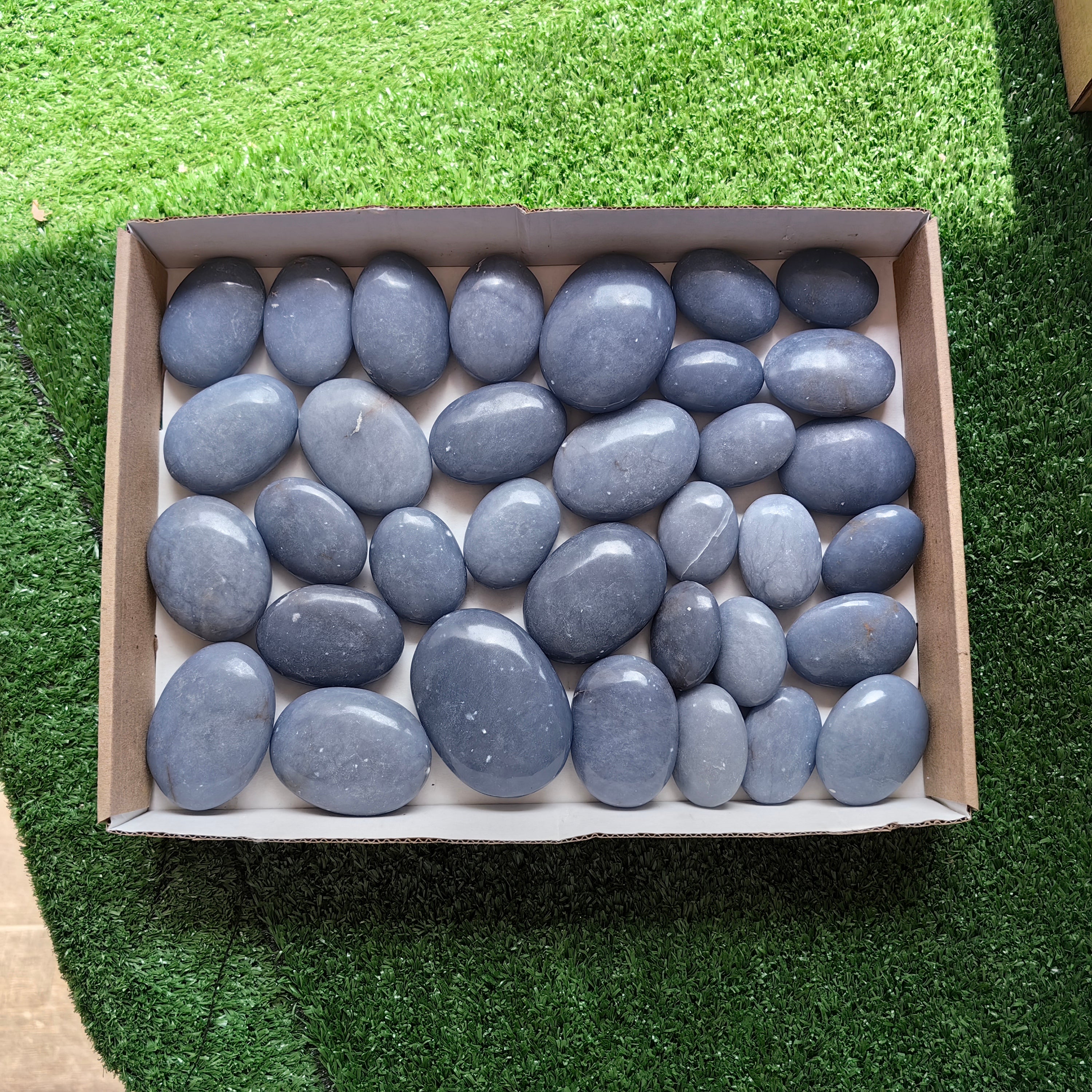 34 pc blue angelite palms