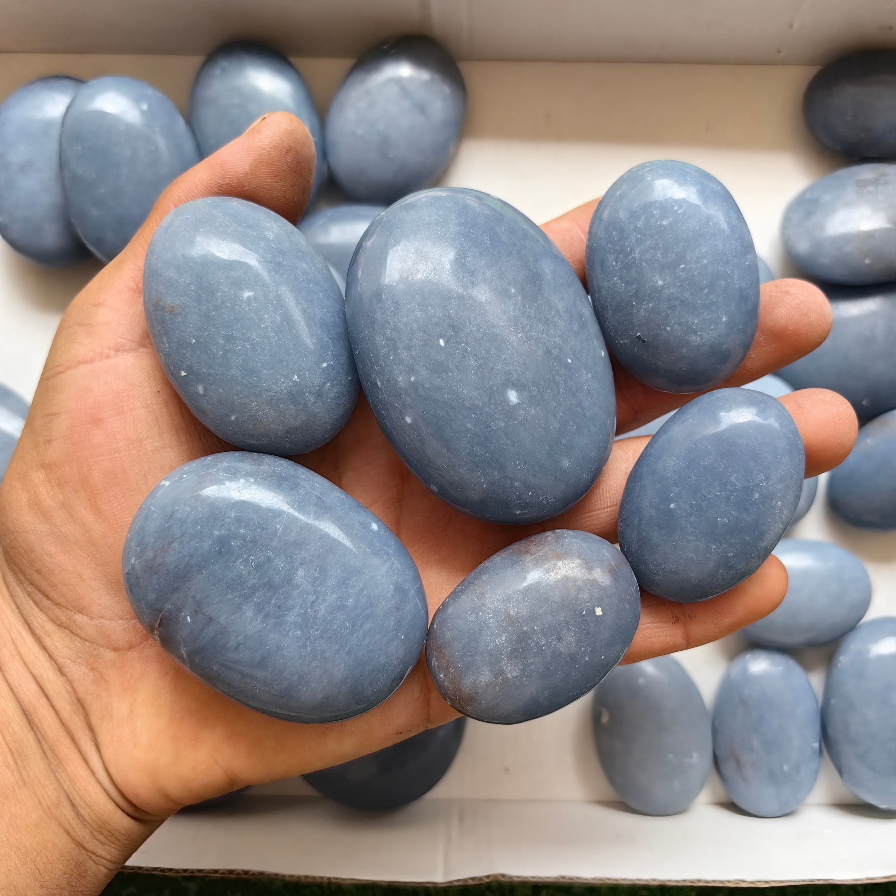 34 pc blue angelite palms