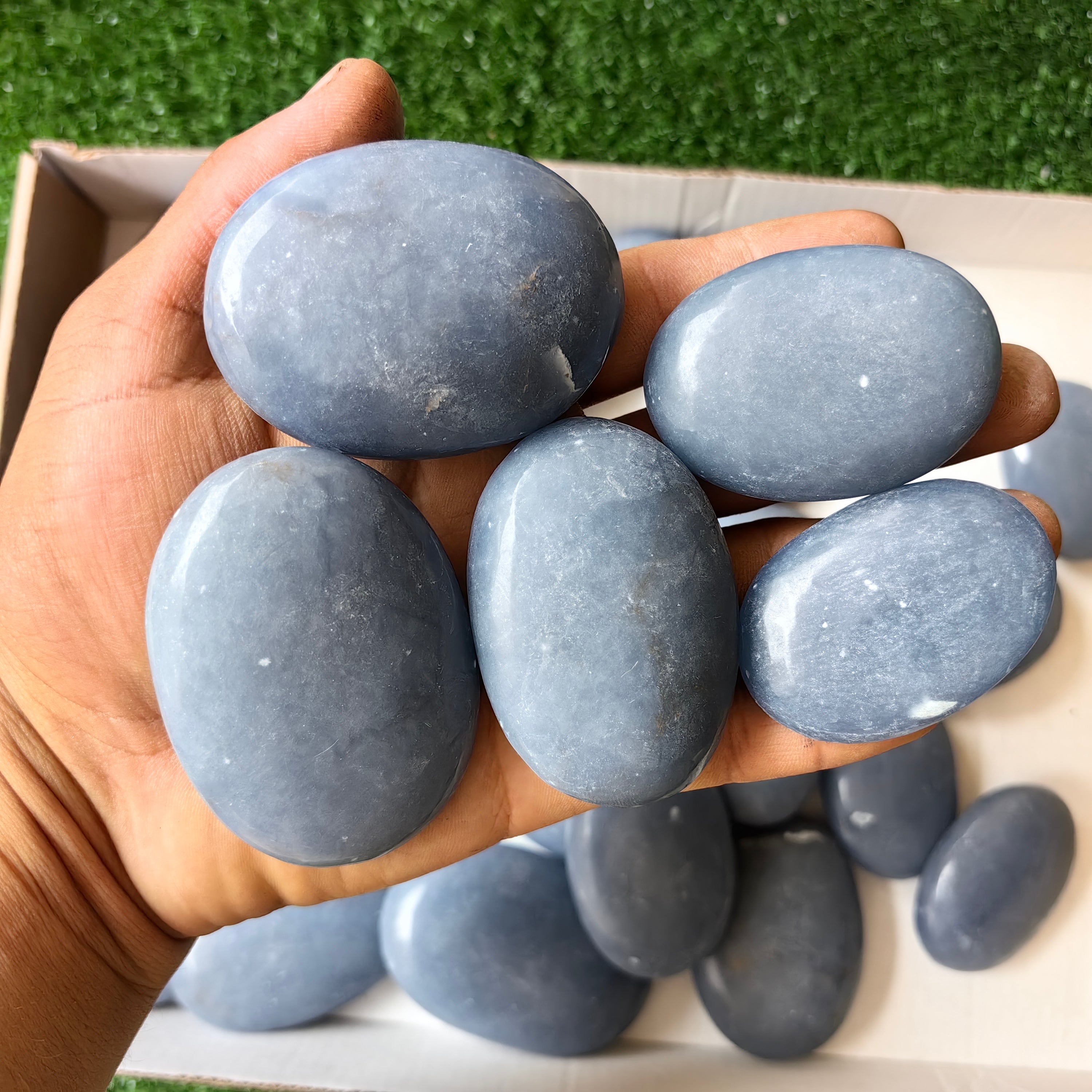 28 pc blue angelite palms