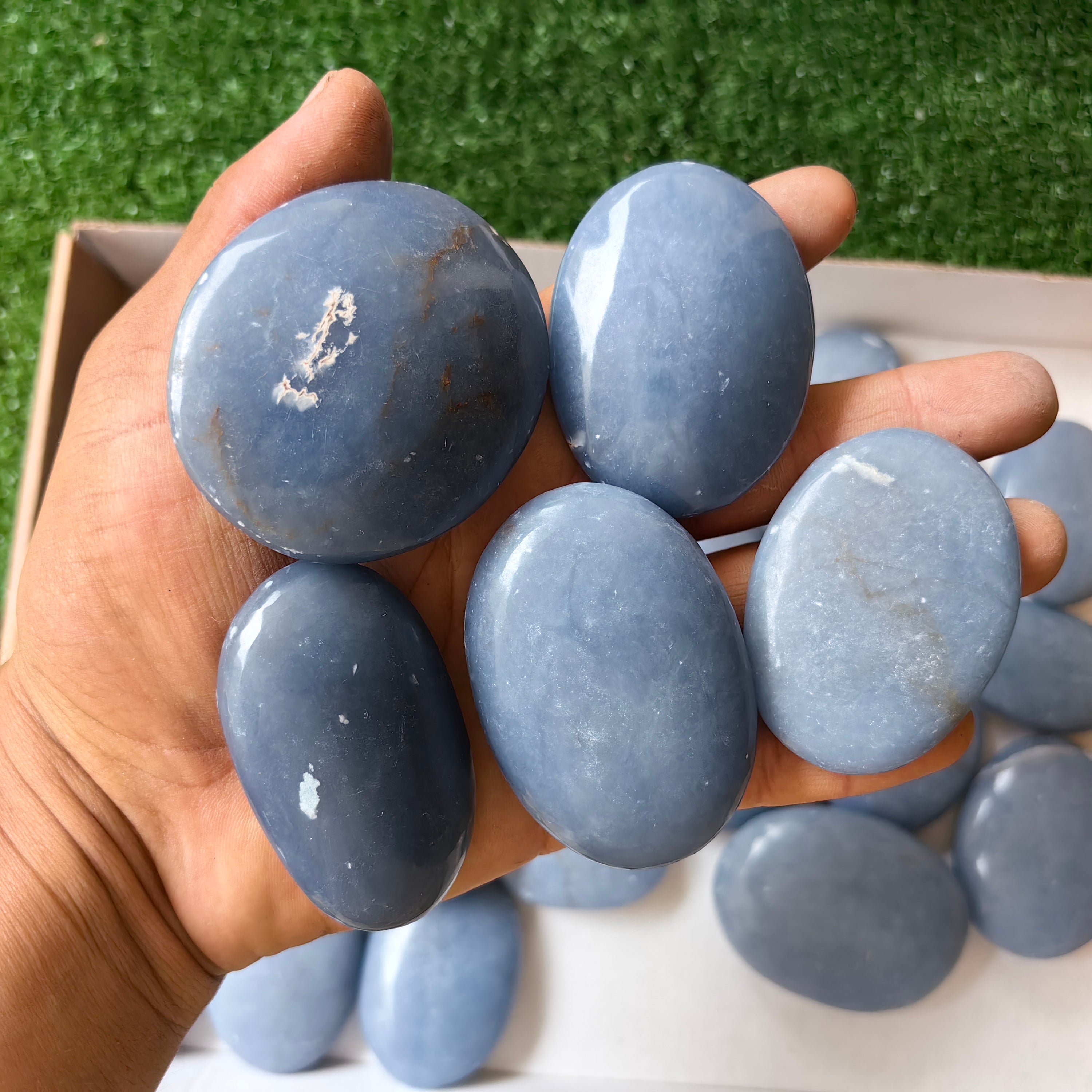 33 pc blue angelite palms