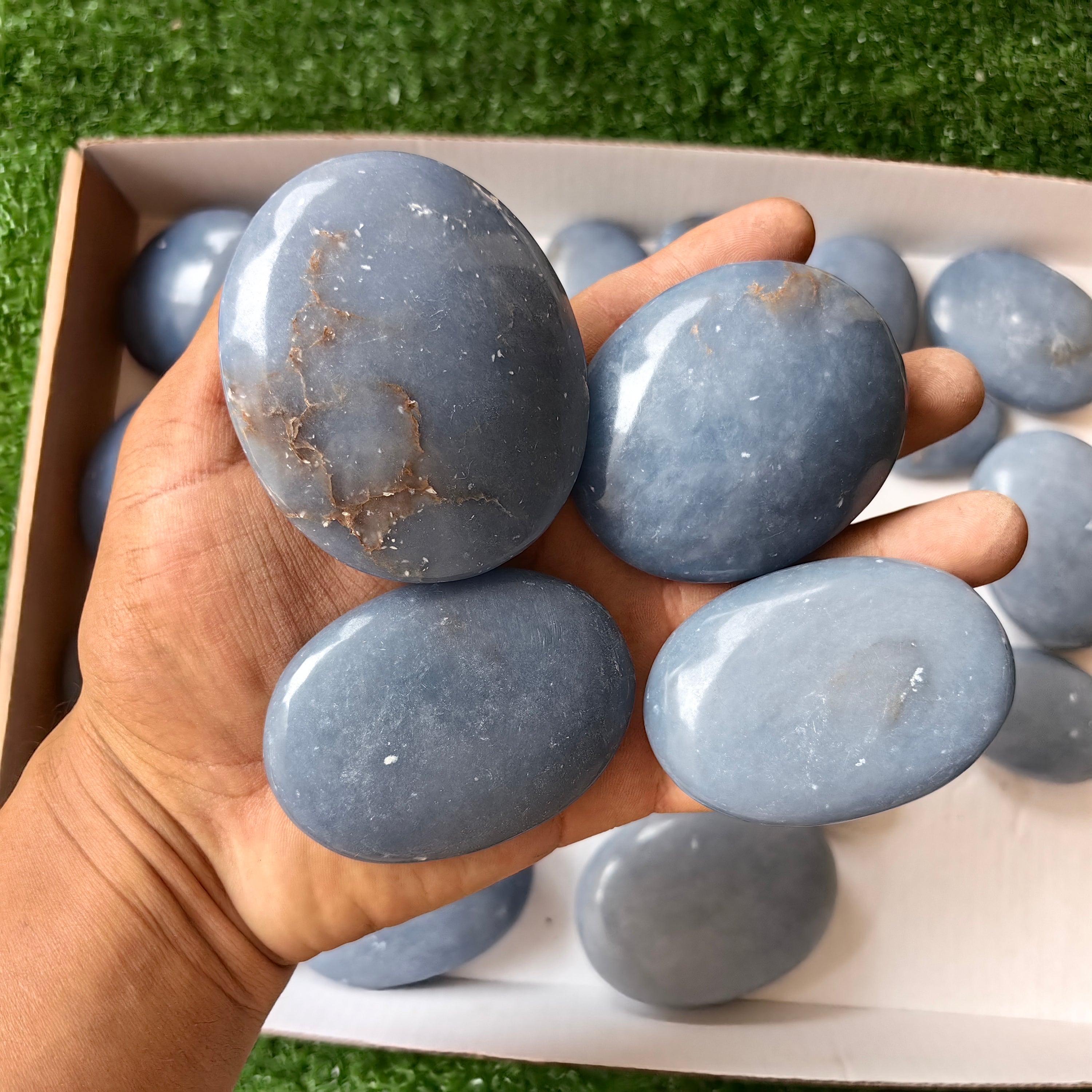 28 pc blue angelite palms