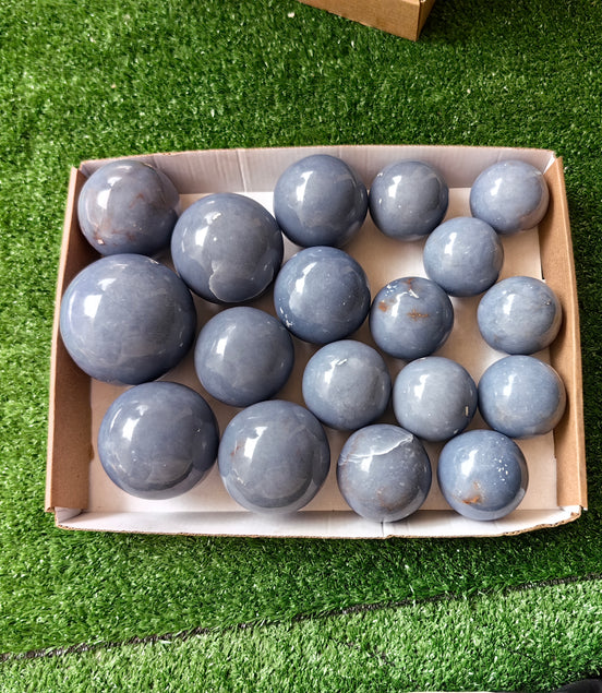 18 pc blue angelite spheres