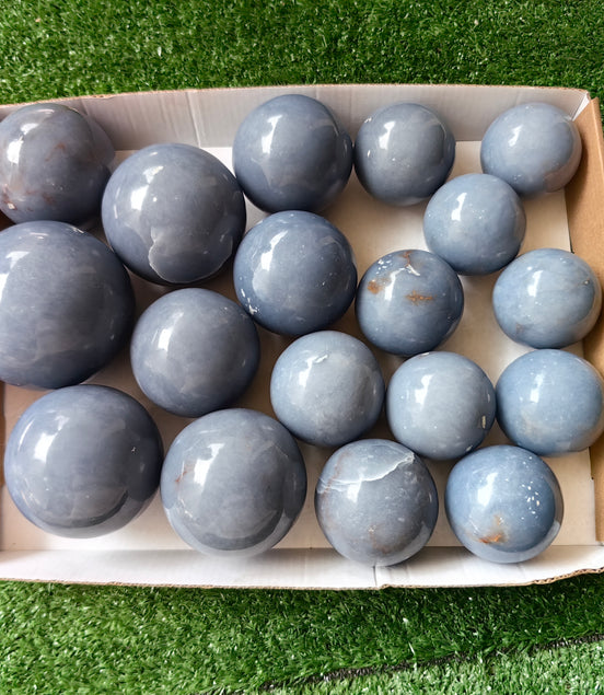 18 pc blue angelite spheres