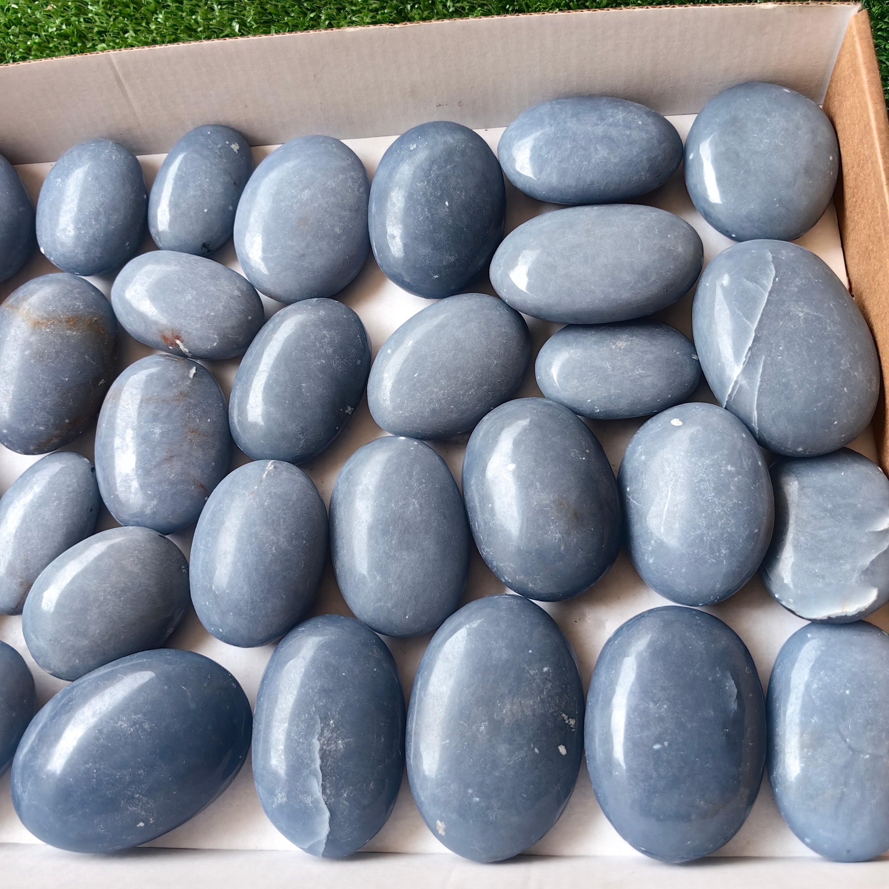 30 pc blue angelite palms