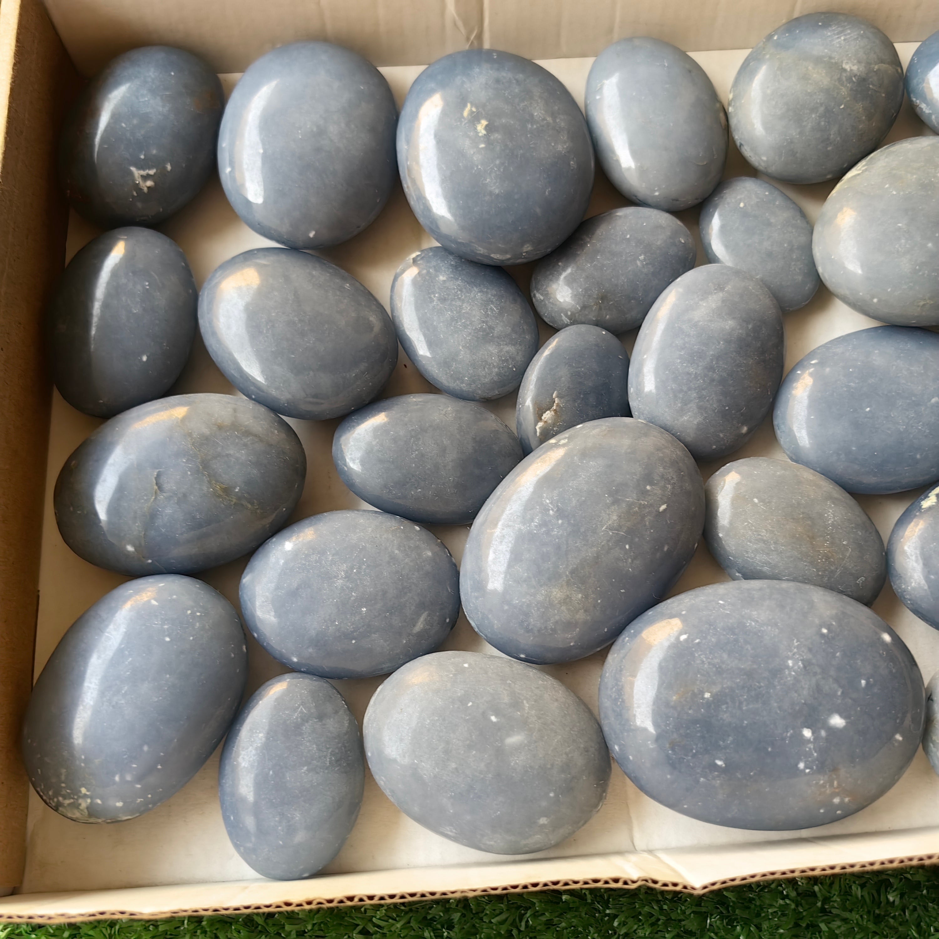 29 pc blue angelite palms
