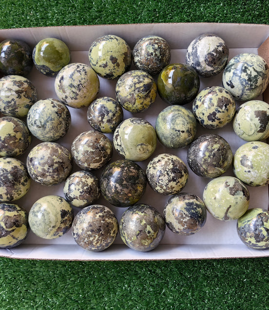 32 pc green serpentine with pyrite spheres