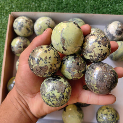 32 pc green serpentine with pyrite spheres