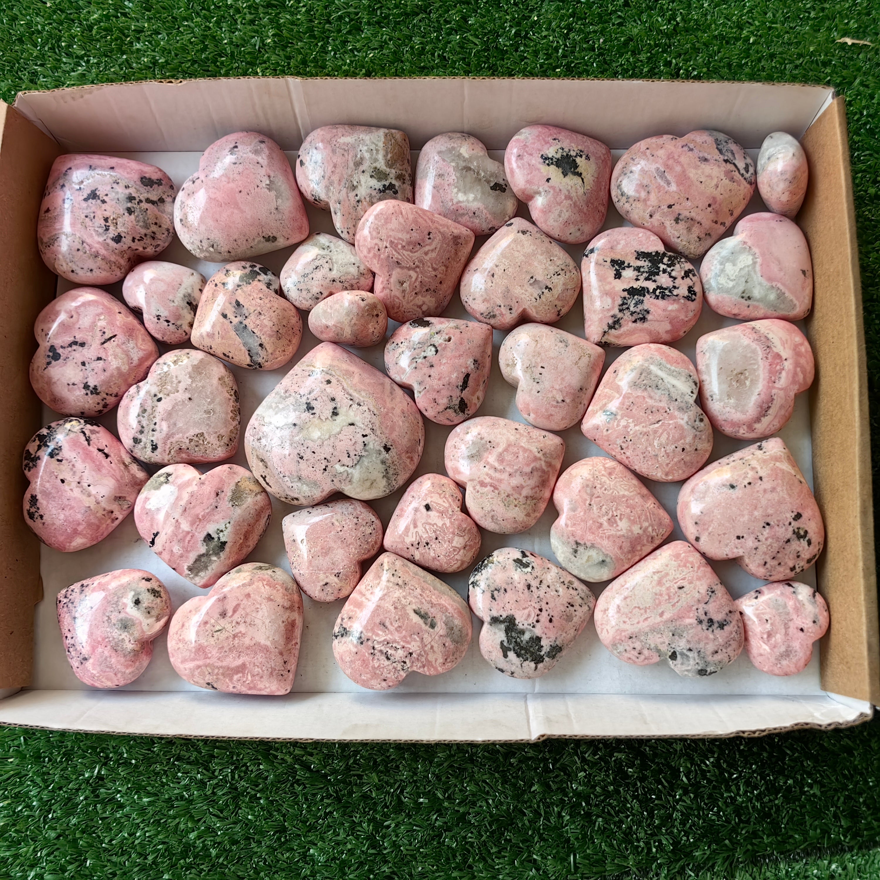 35 pc rhodonite hearts