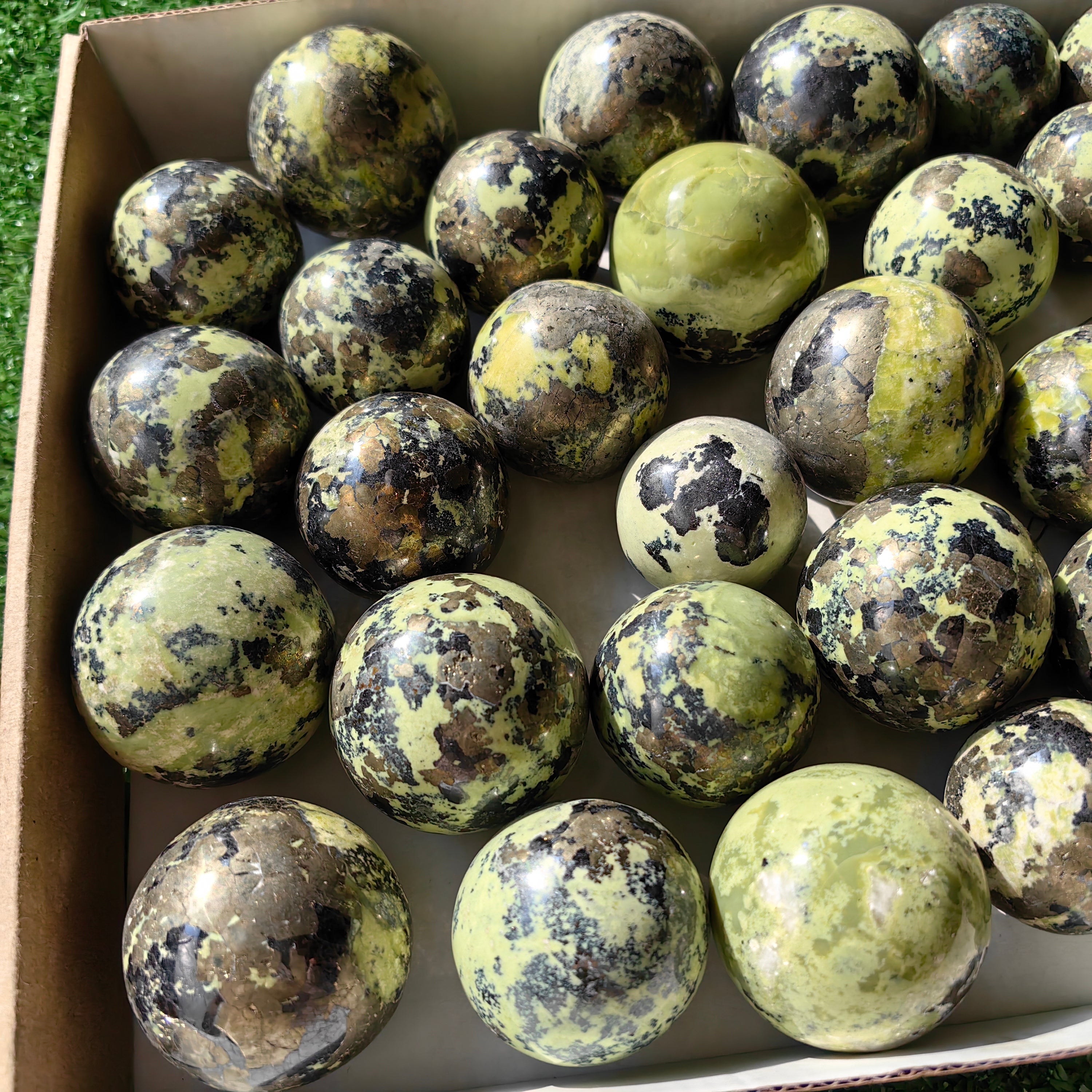 35 pc green serpentine with pyrite spheres