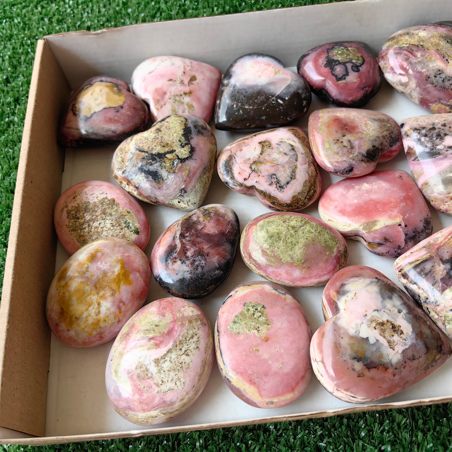 20 pc peruvian strawberry pink opal hearts & palms