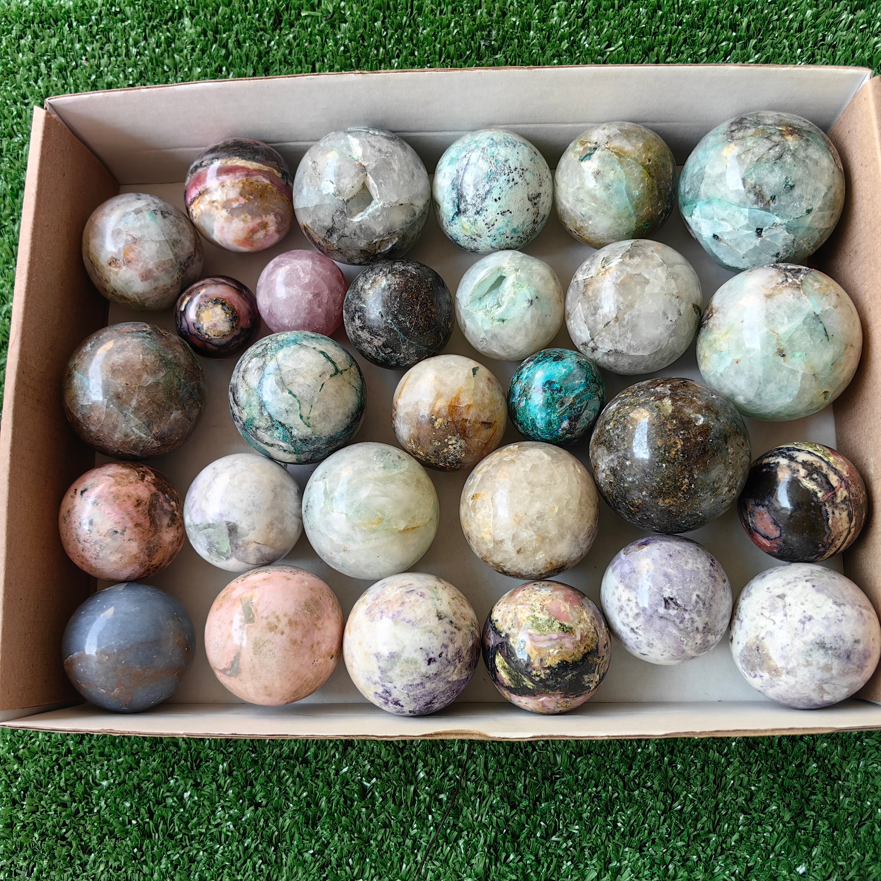 28 pc carving spheres in mixted stones