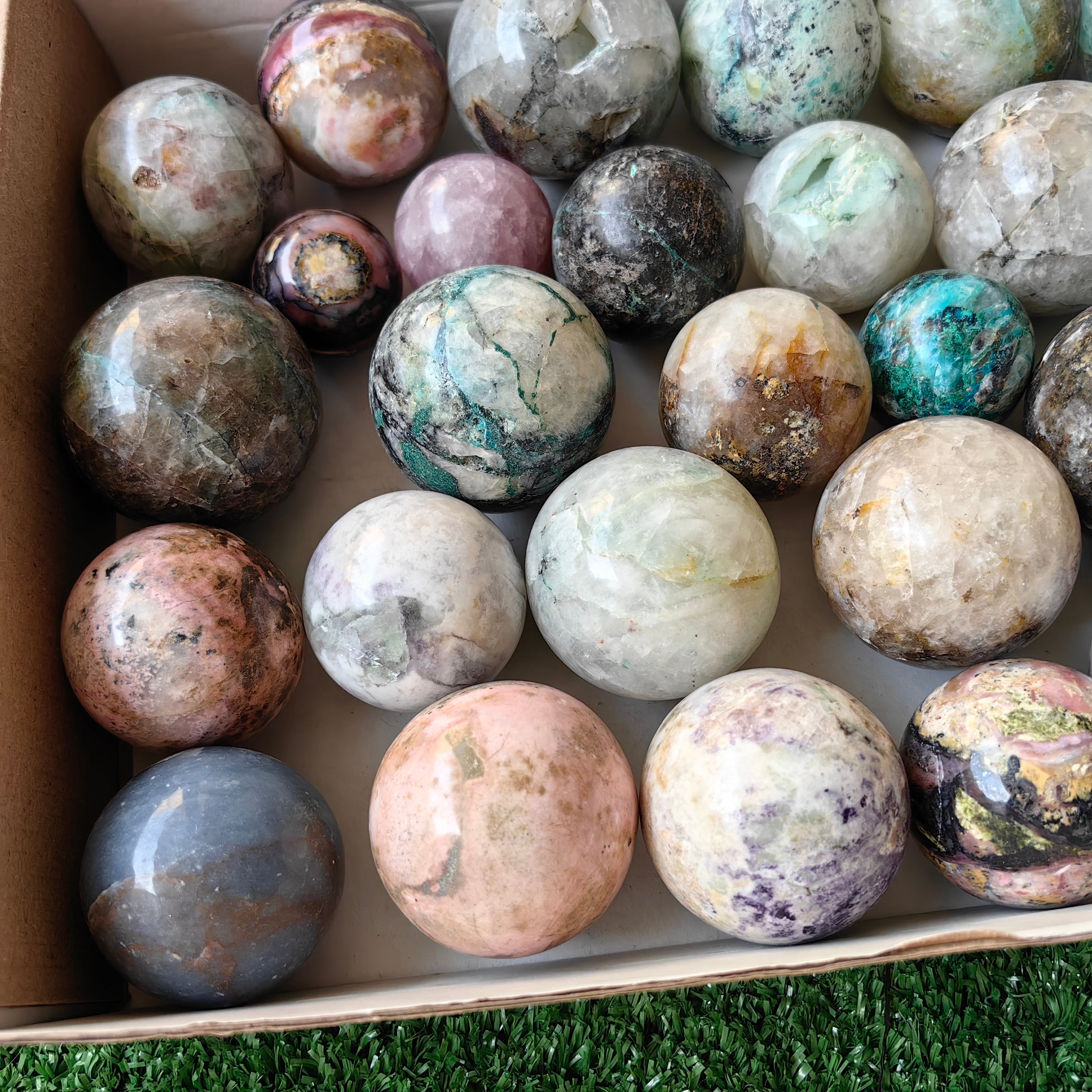 28 pc carving spheres in mixted stones