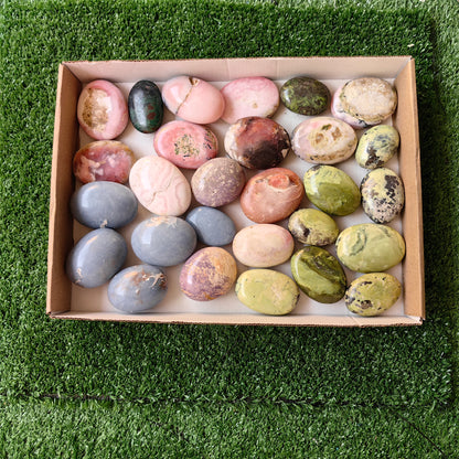28 pc carving palms in mixted stones