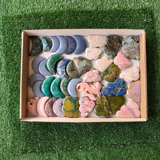 39 pc carving moons & clouds in mixted stones