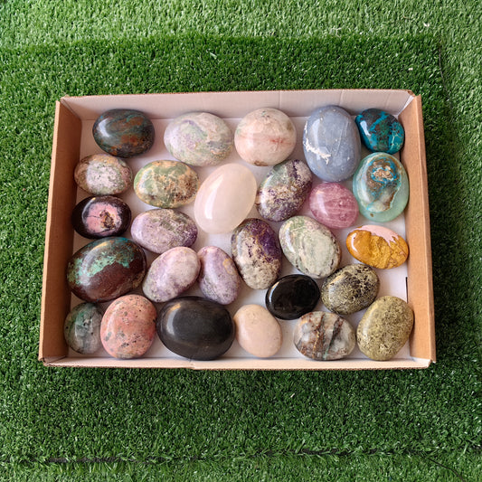 27 pc carving palms in mixted stones