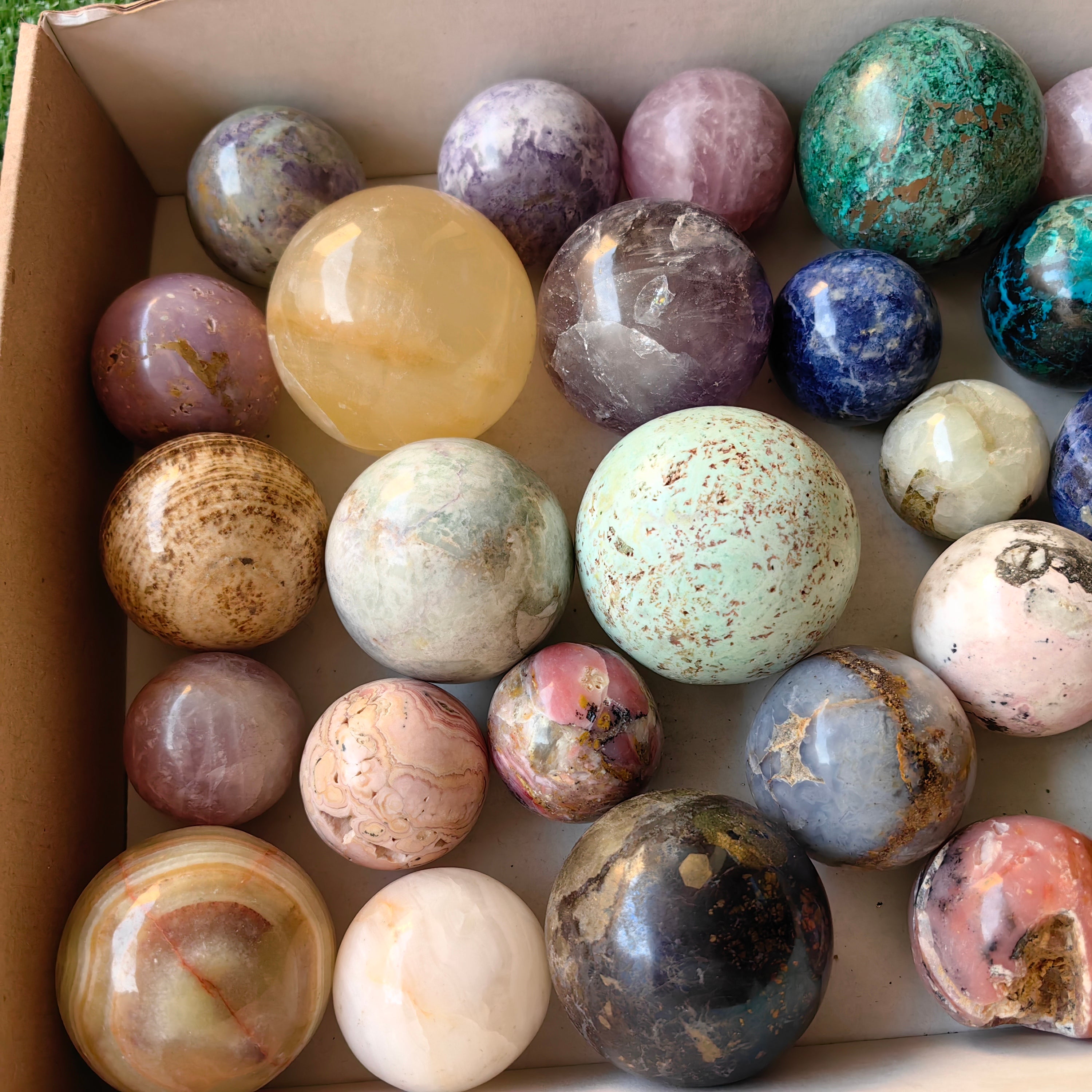 31 pc carving spheres in mixted stones