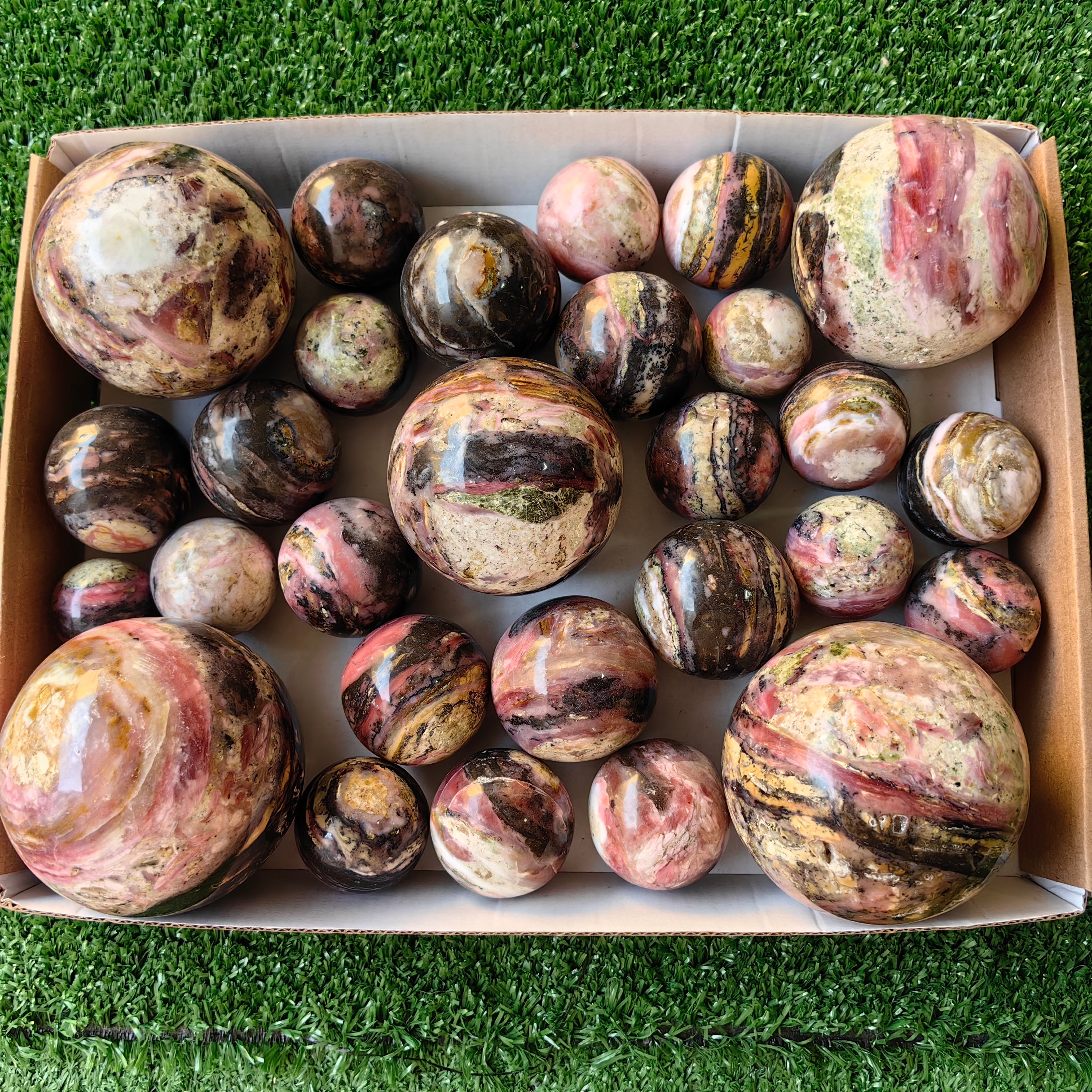 28 pc peruvian strawberry pink opal spheres