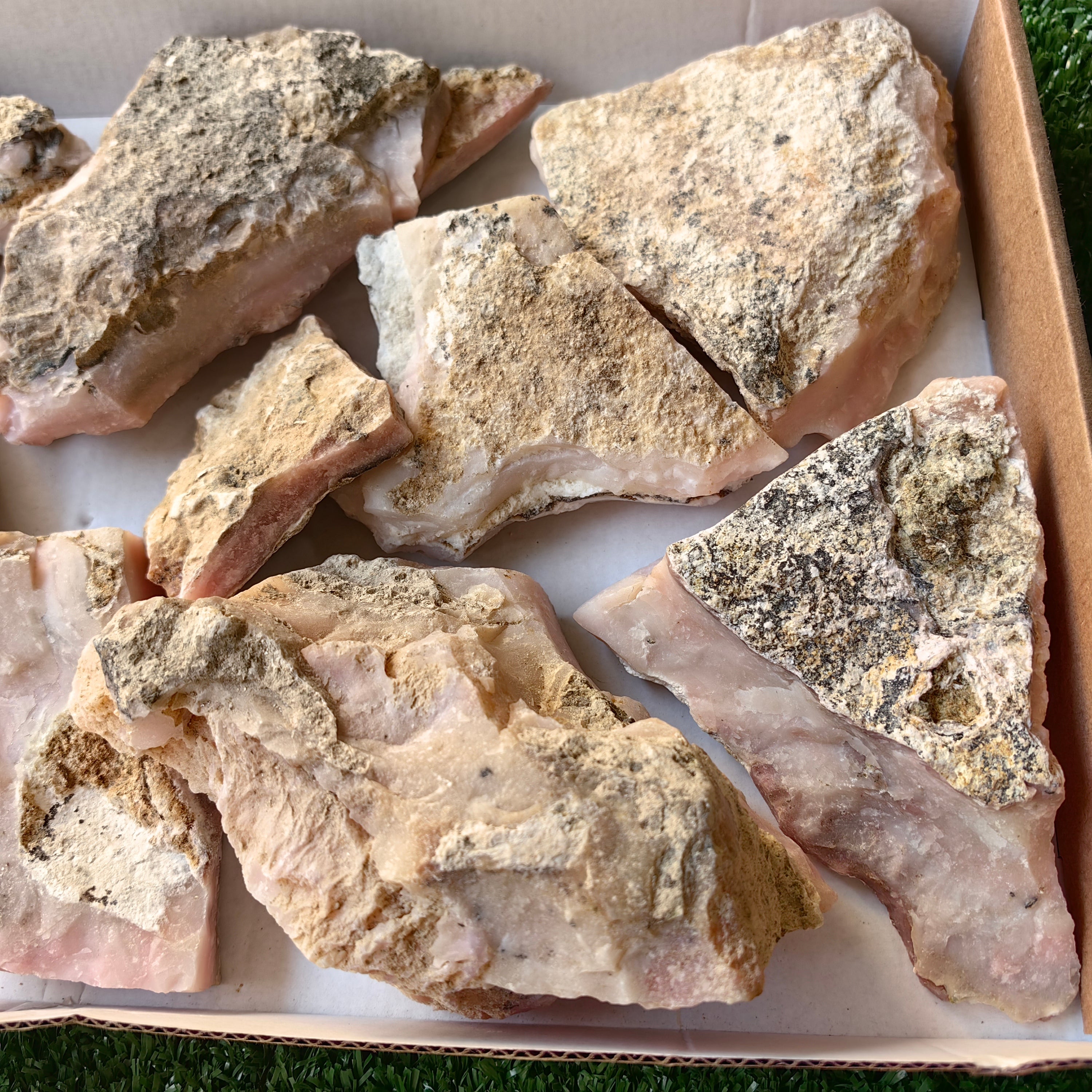 2 kg Pink Opal Rough Peru