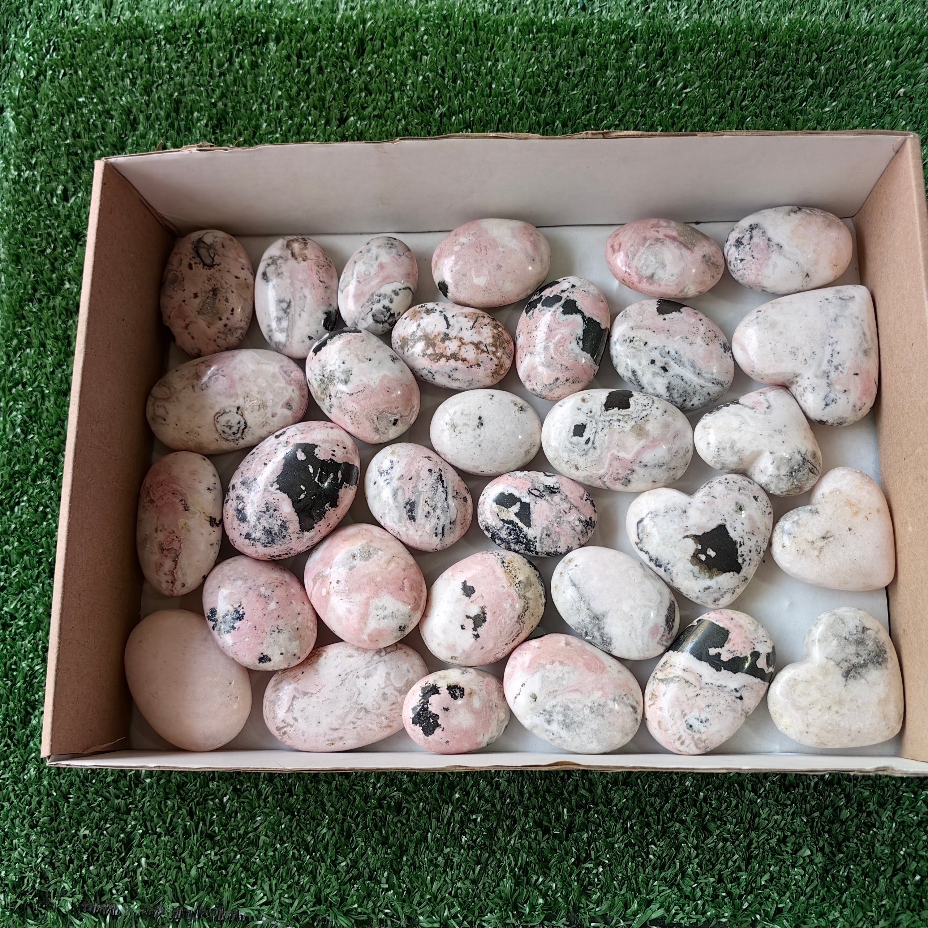 31 pc rhodonite with calcite hearts & palms