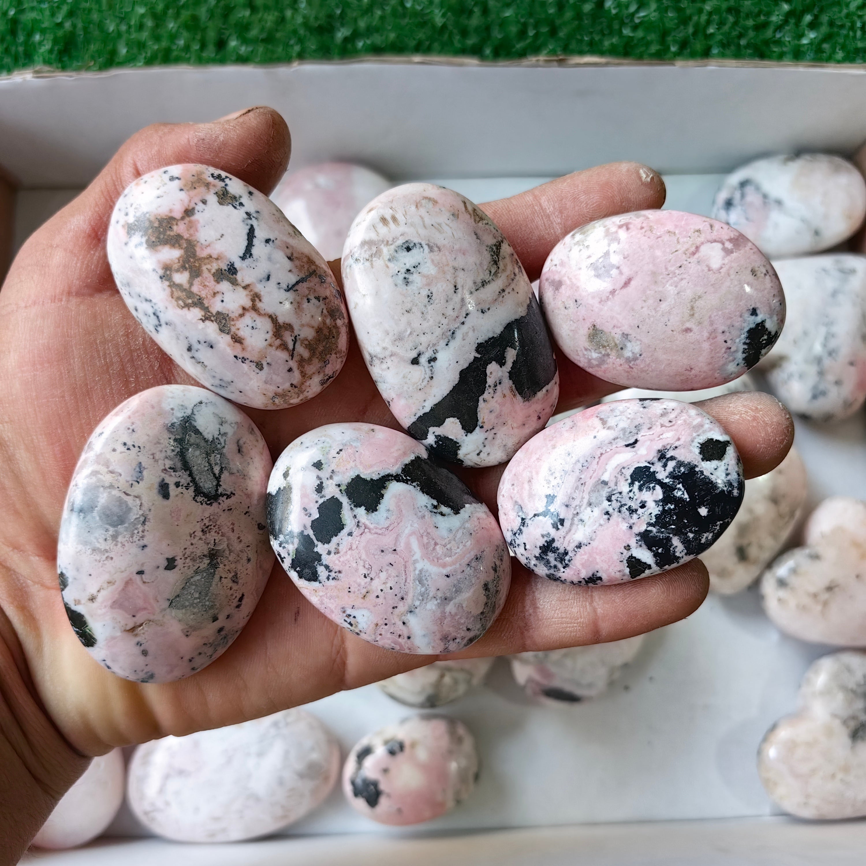 31 pc rhodonite with calcite hearts & palms