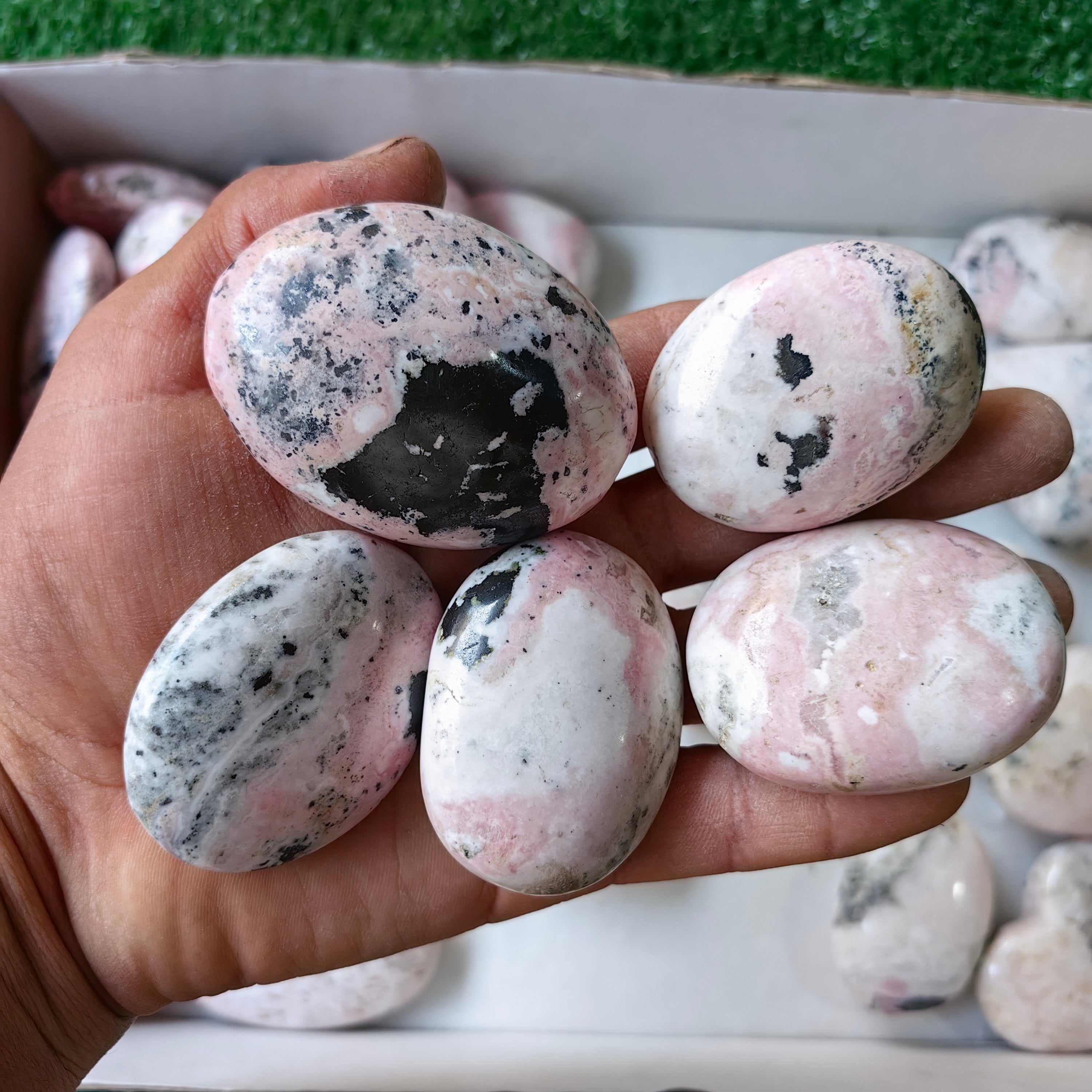 31 pc rhodonite with calcite hearts & palms